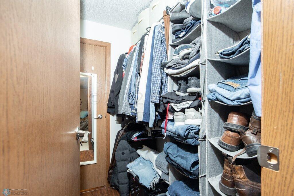 Walk-in closet