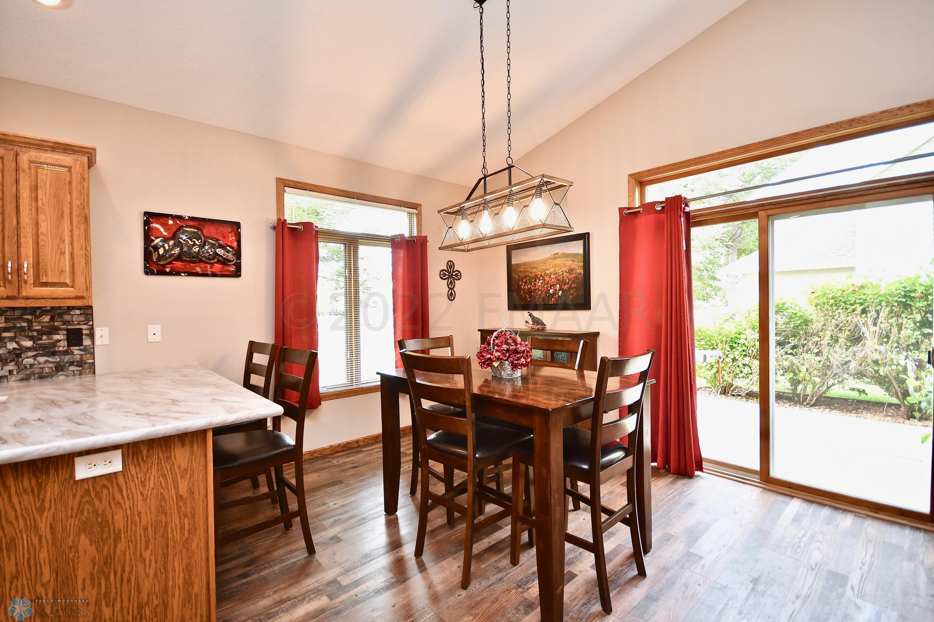 Kitchen/Dining 2