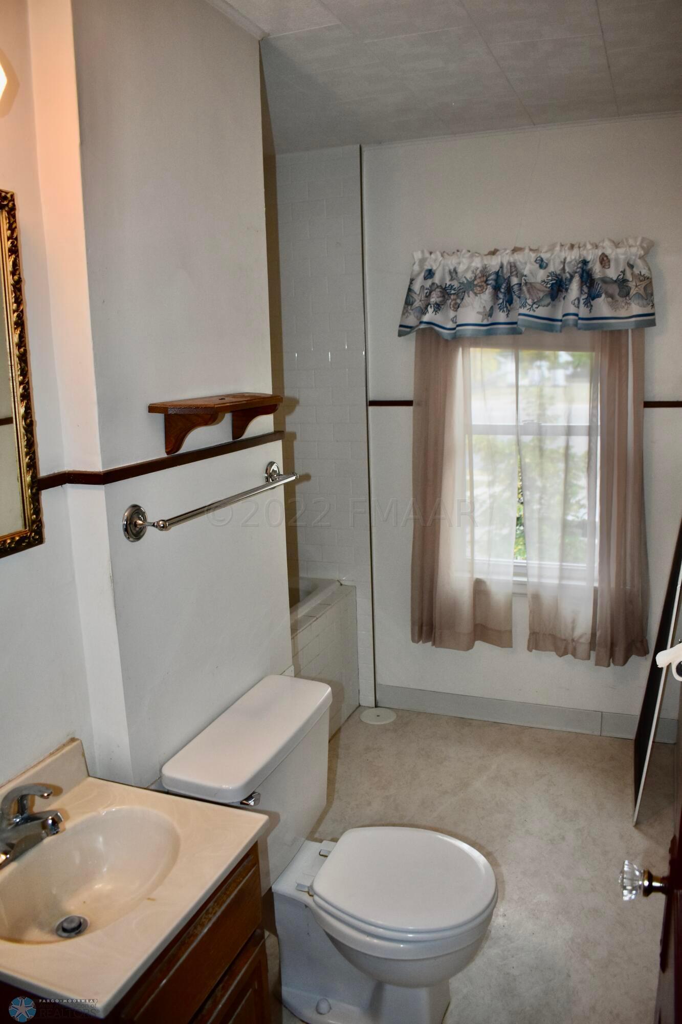 upper full bath