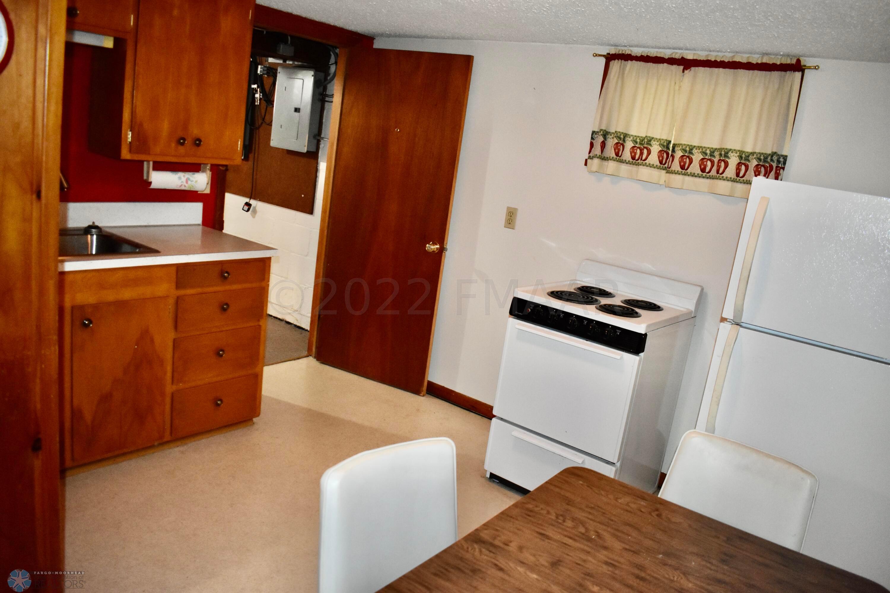 basement kitchen