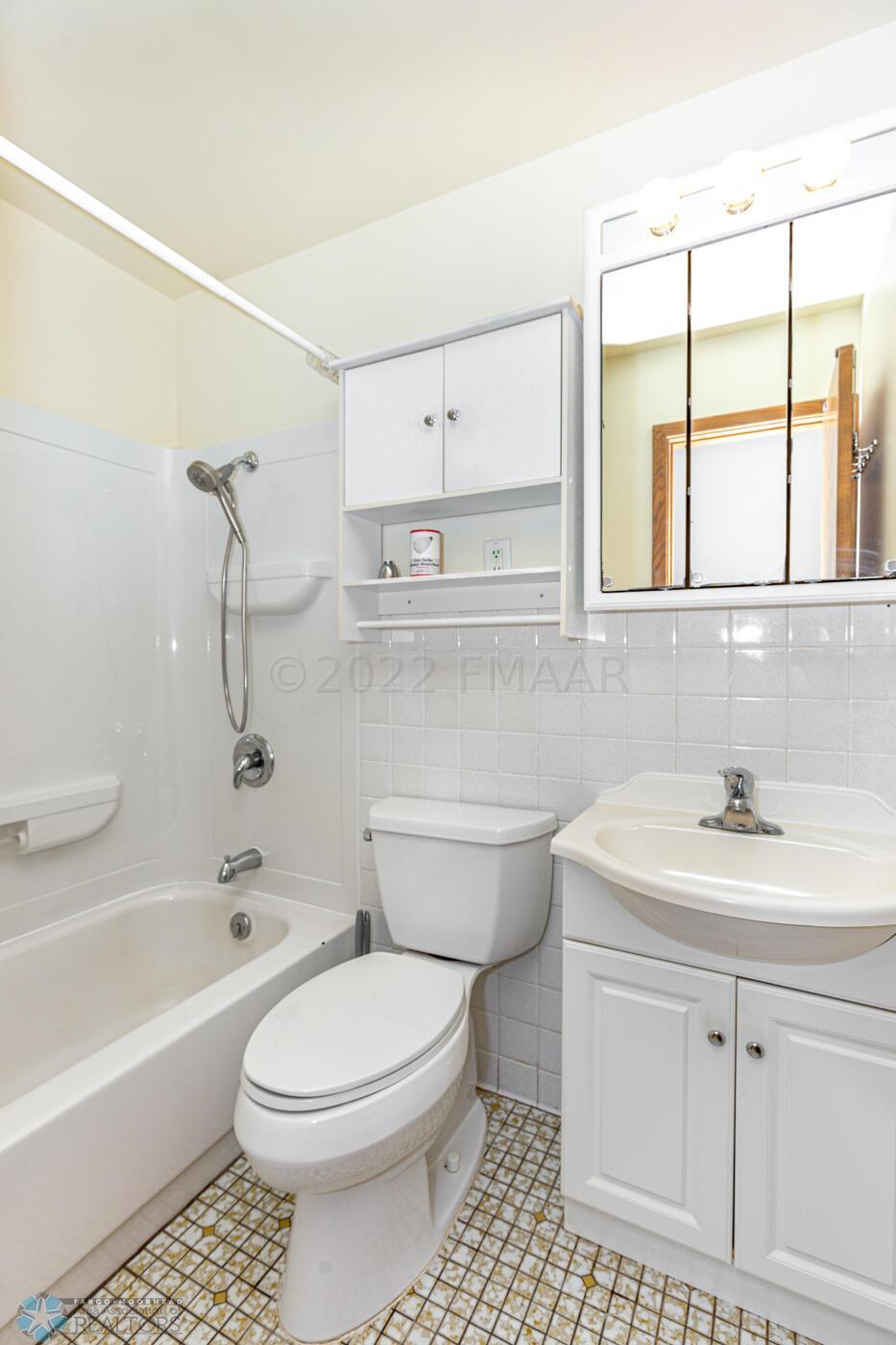 Main floor full bath