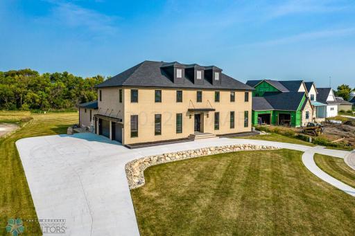2352 RIVER'S BEND Drive E, West Fargo, ND 58078