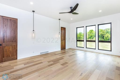 2352 RIVER