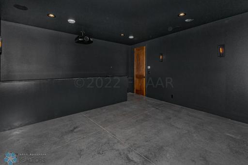 2352 RIVER