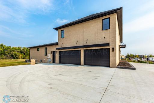 2352 RIVER
