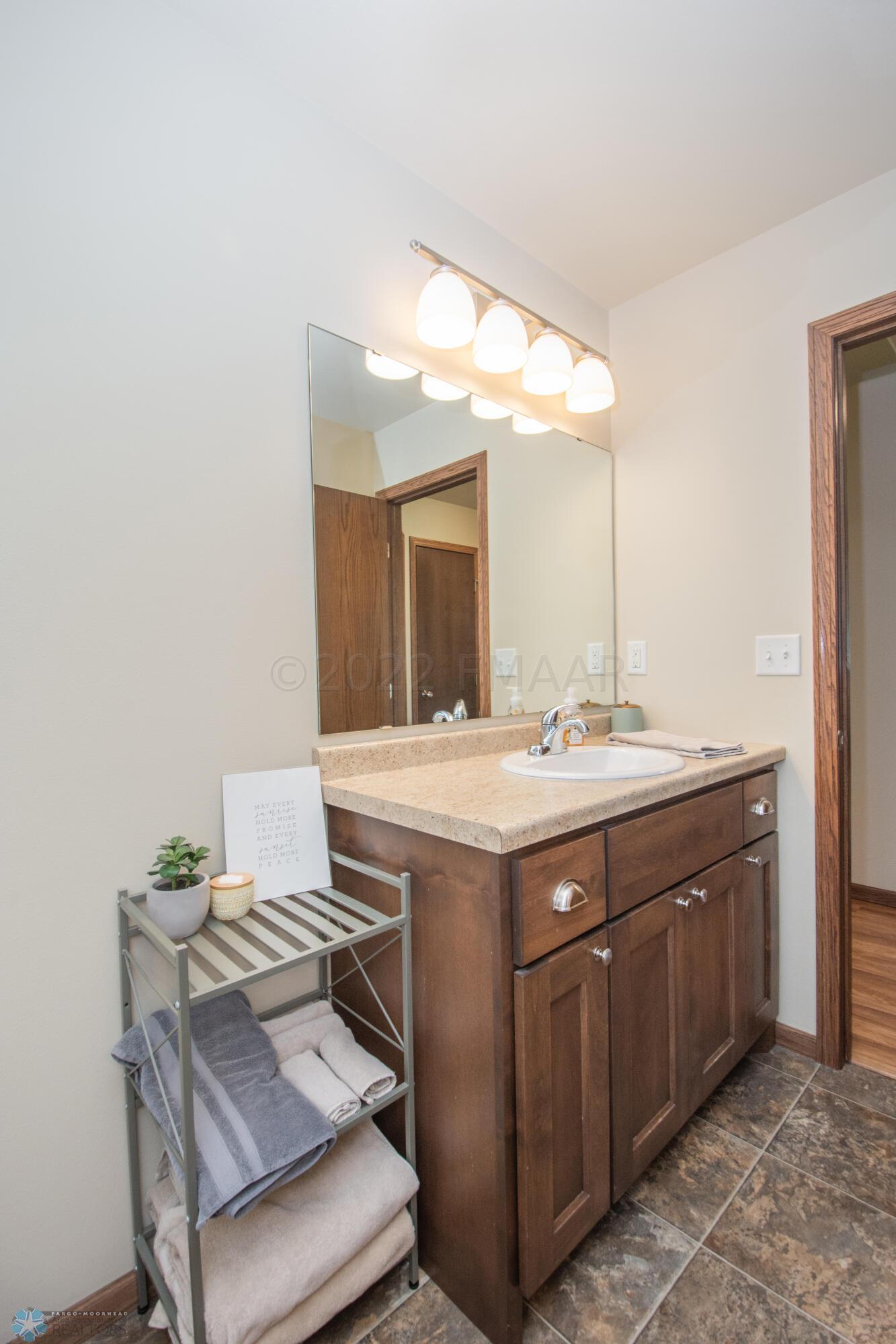 Hollywood Style Full Bathroom
