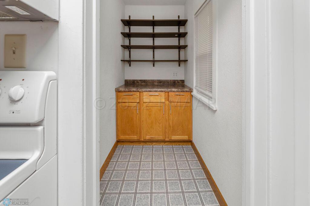 Walk-in Pantry