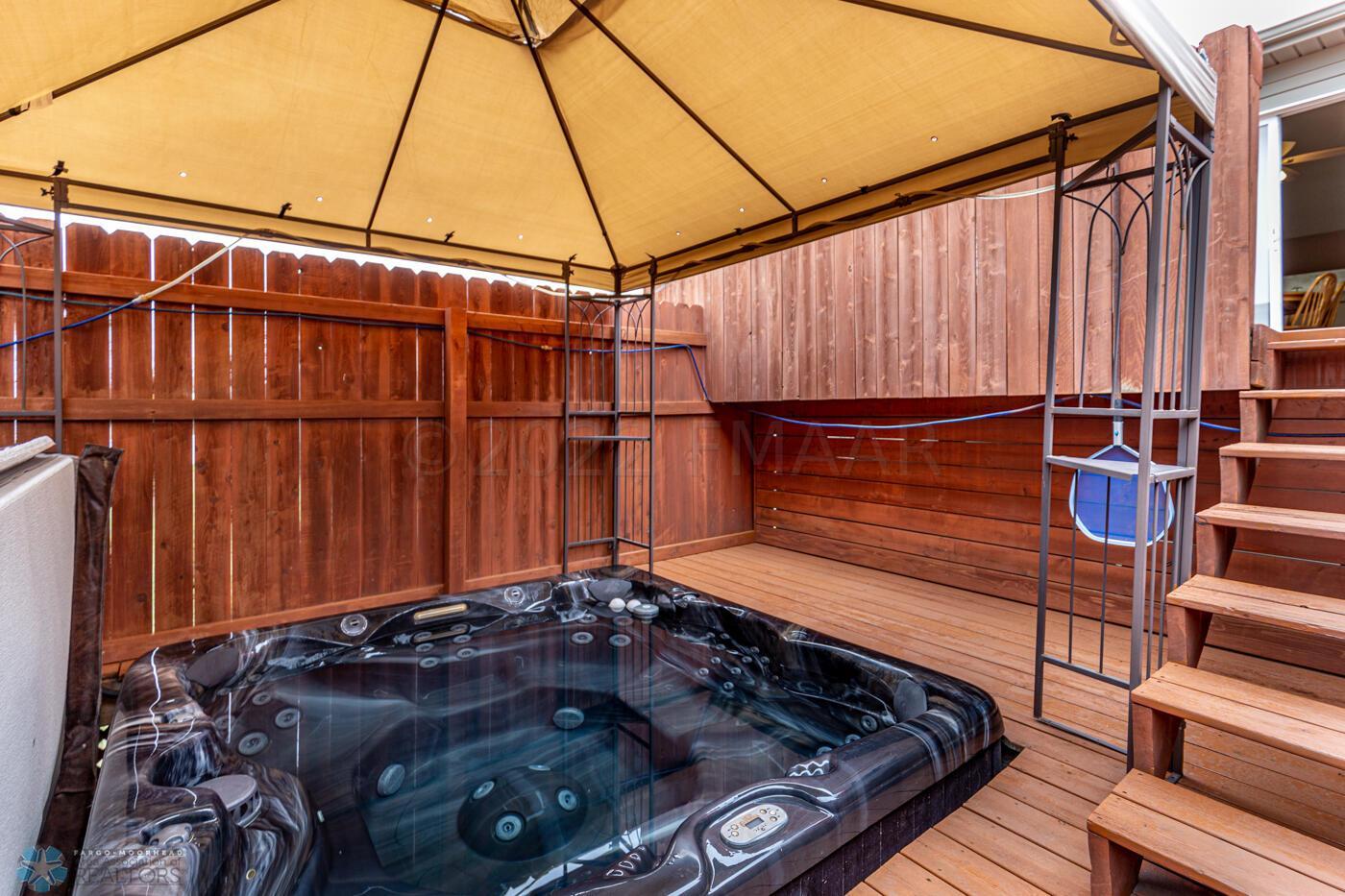 Deck/Hot Tub