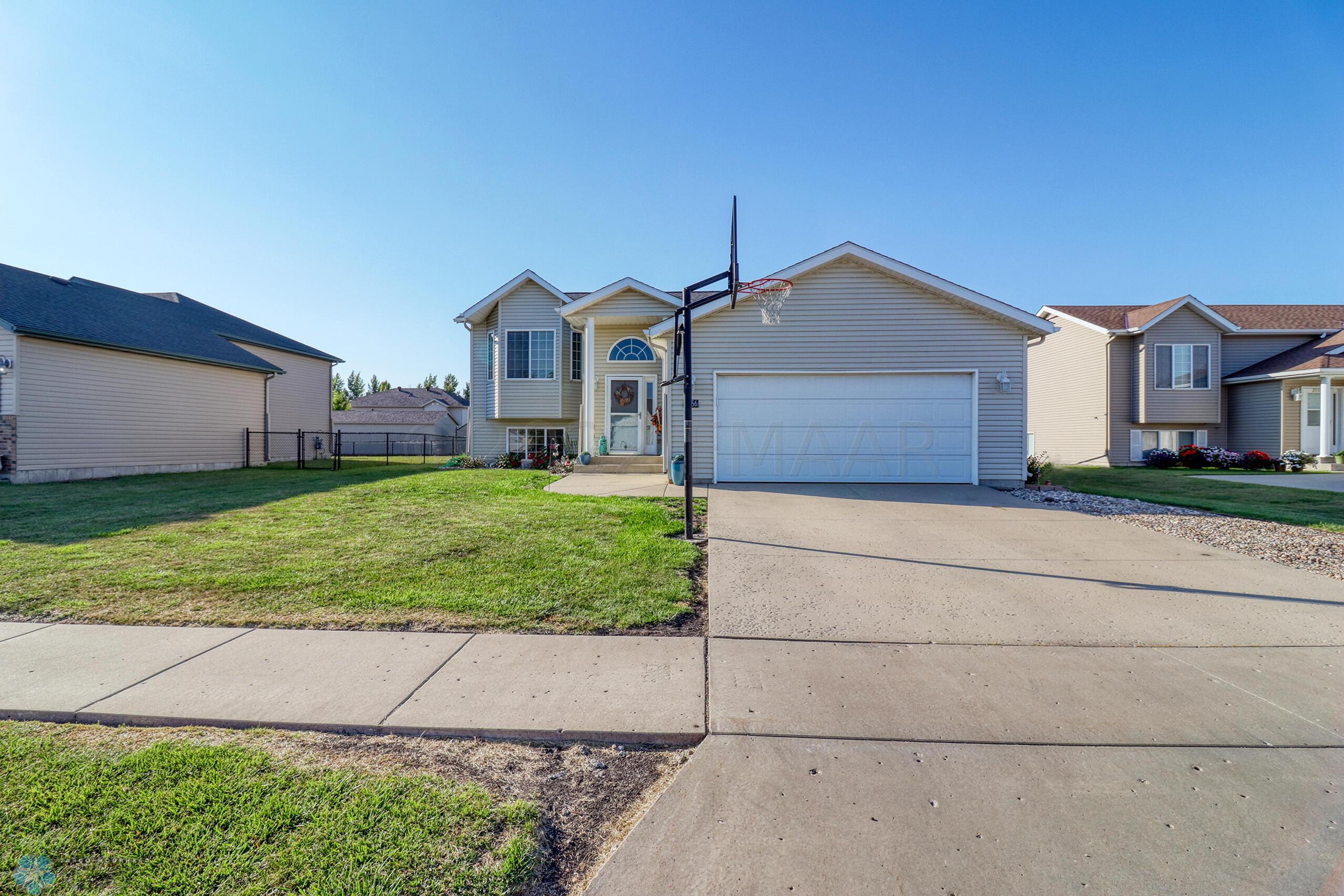 3556 EAGLE RUN Drive, West Fargo