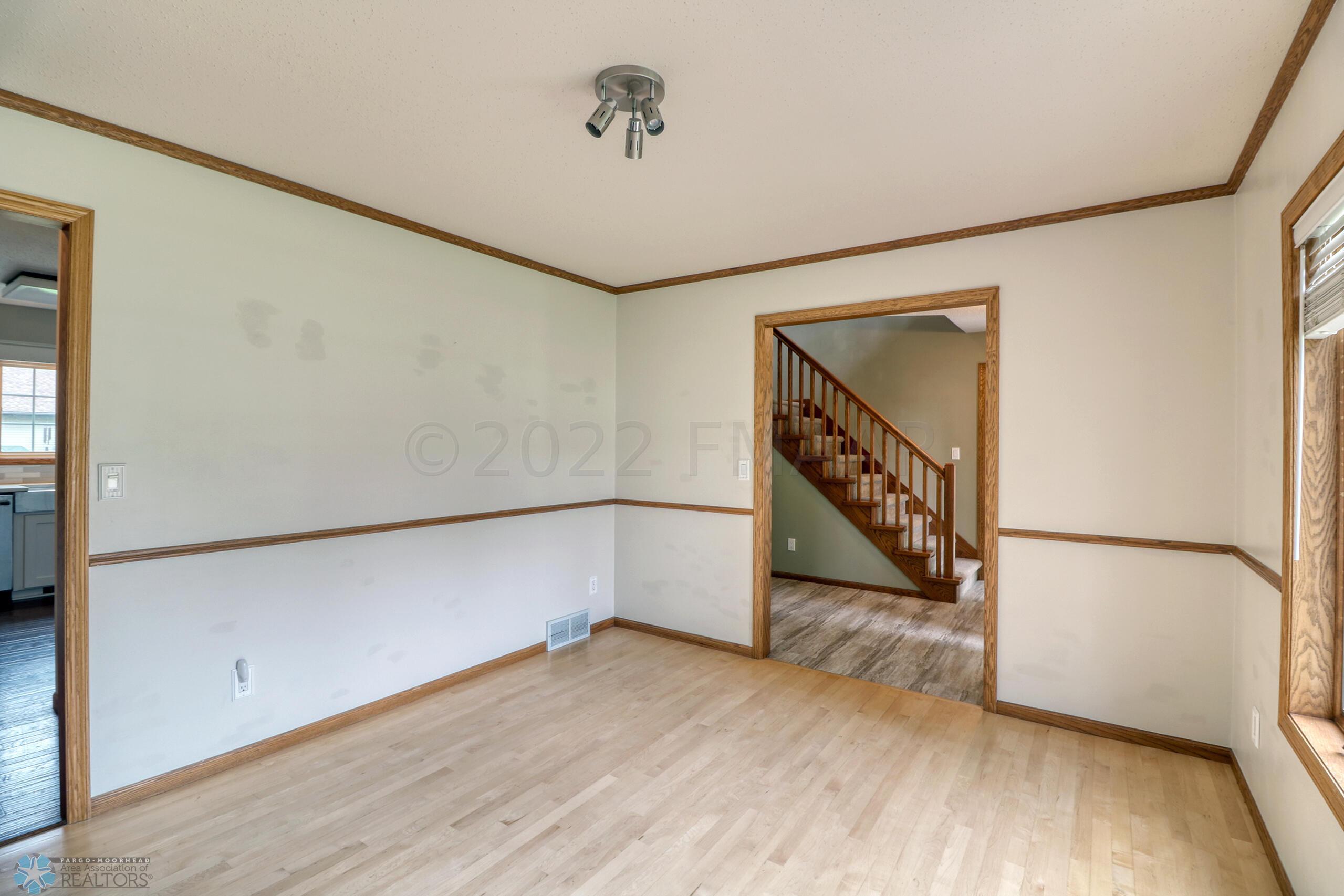 DiningRoom2