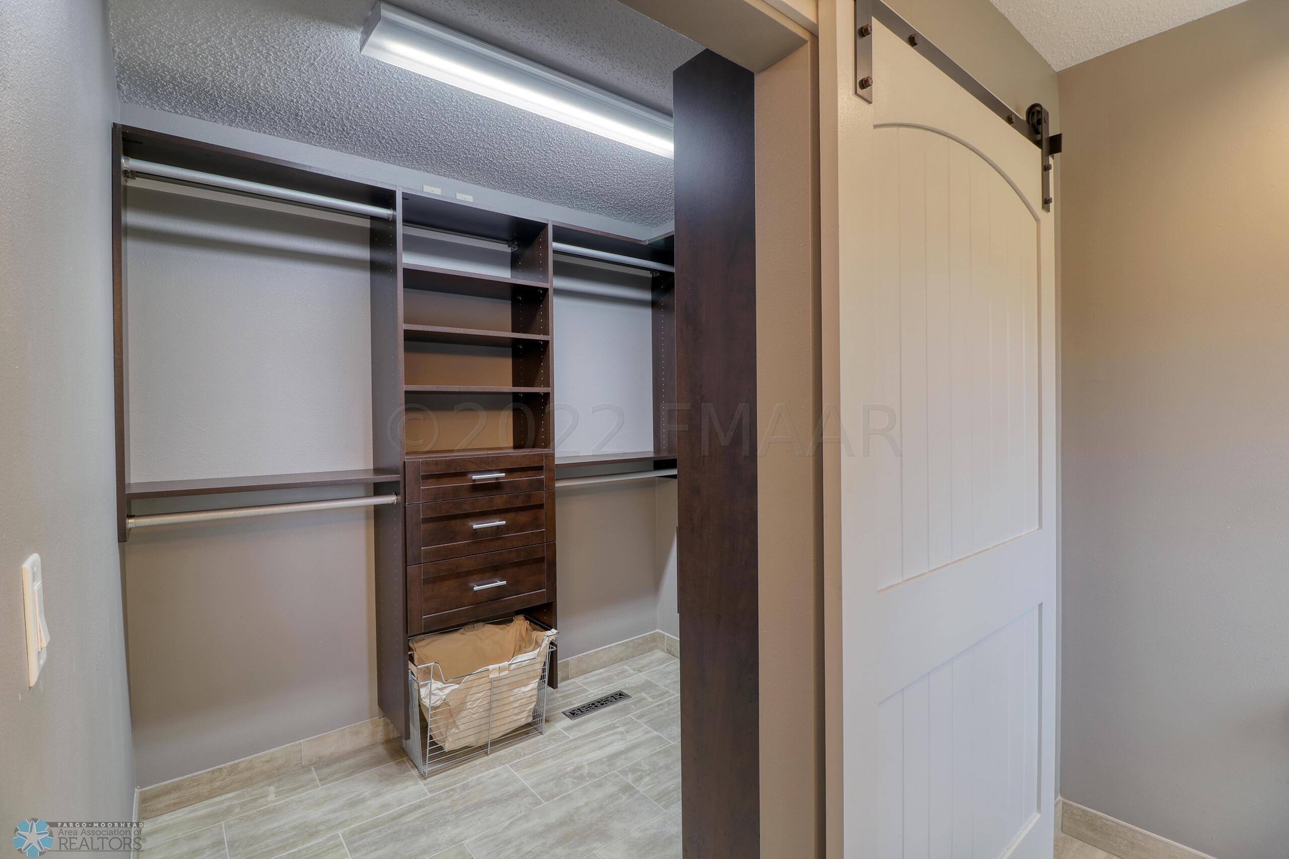Master Closet1_2