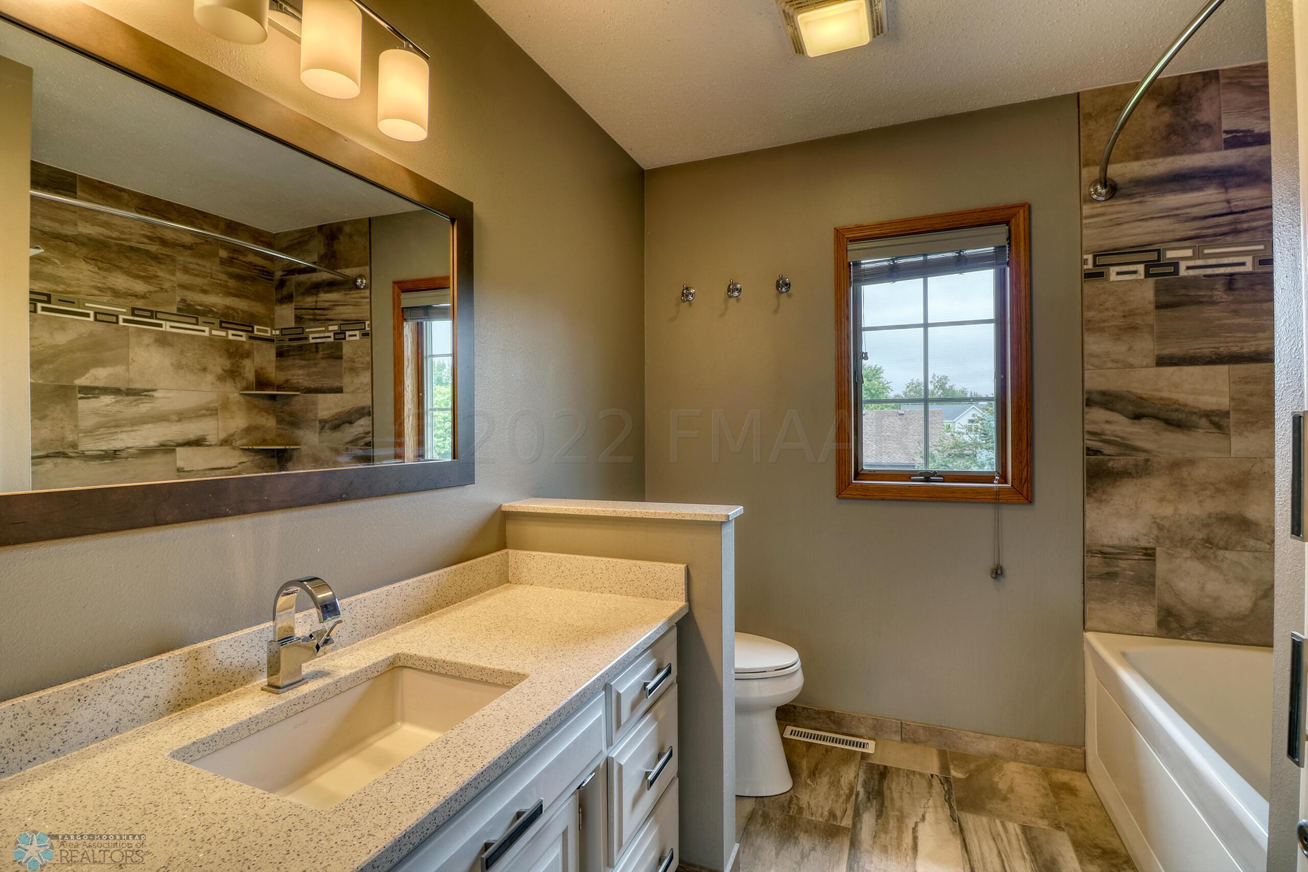 Upstairs Bathroom1_1