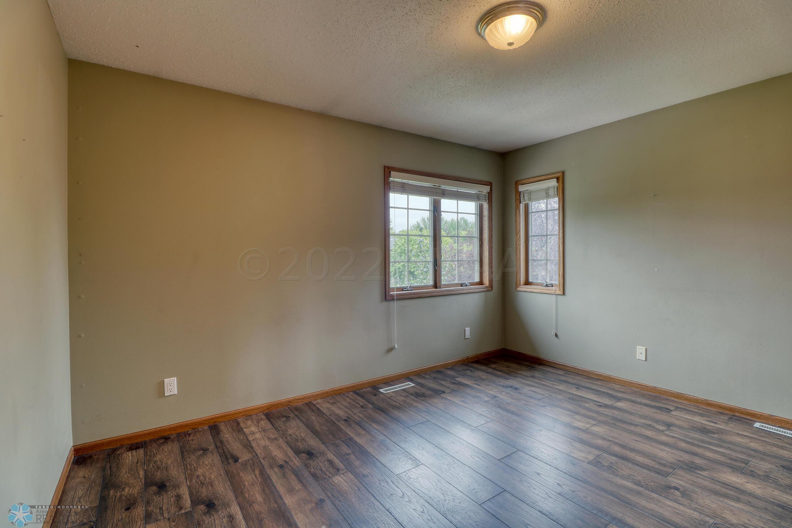 Upstairs Bedroom2_1
