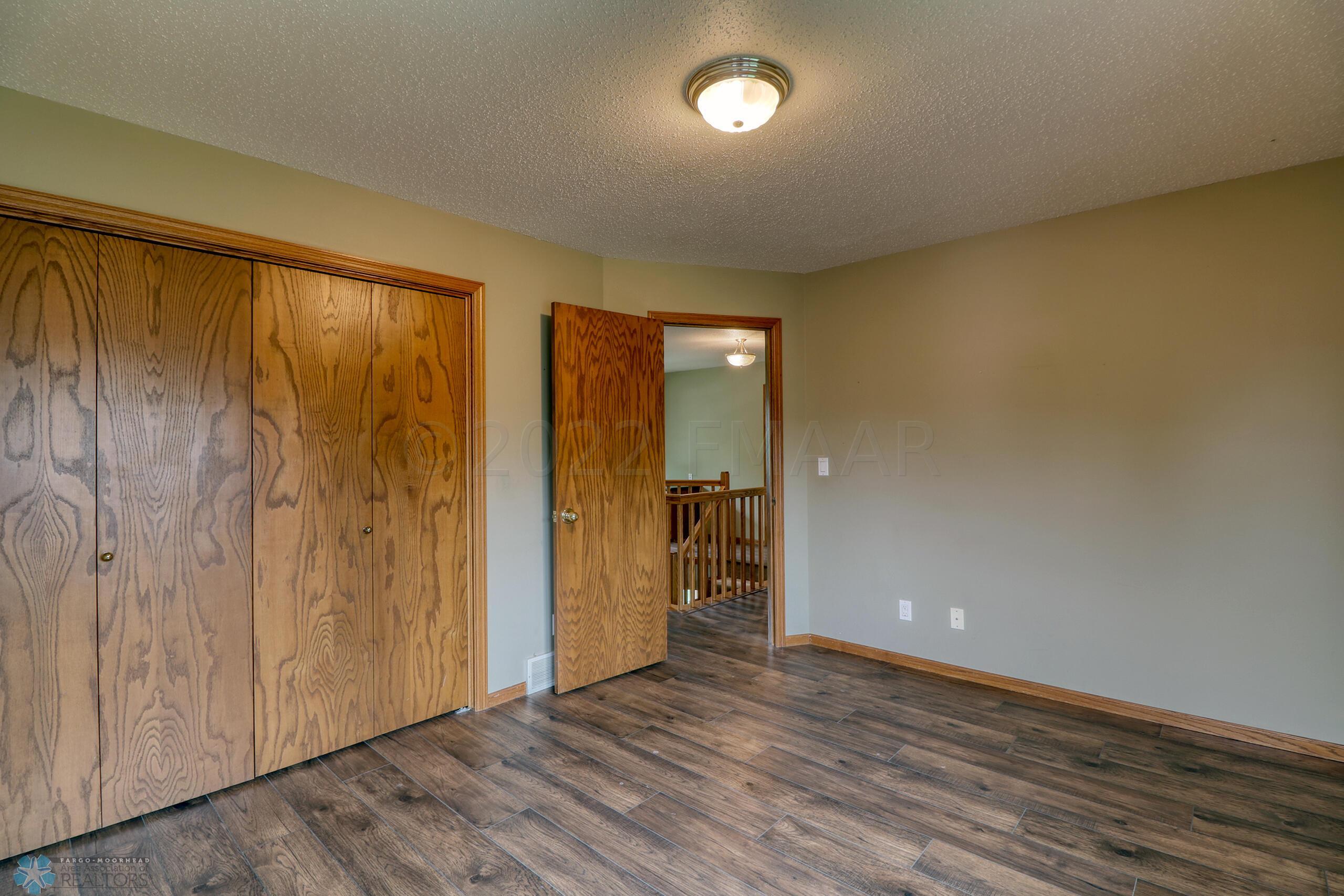 Upstairs Bedroom2_2