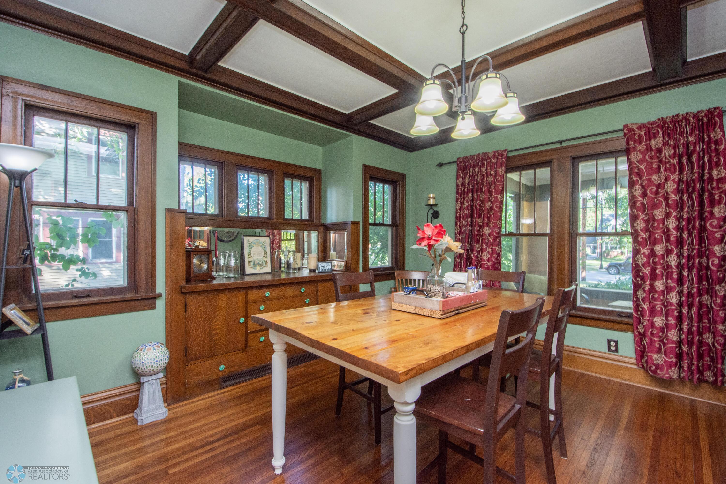 Formal Dining