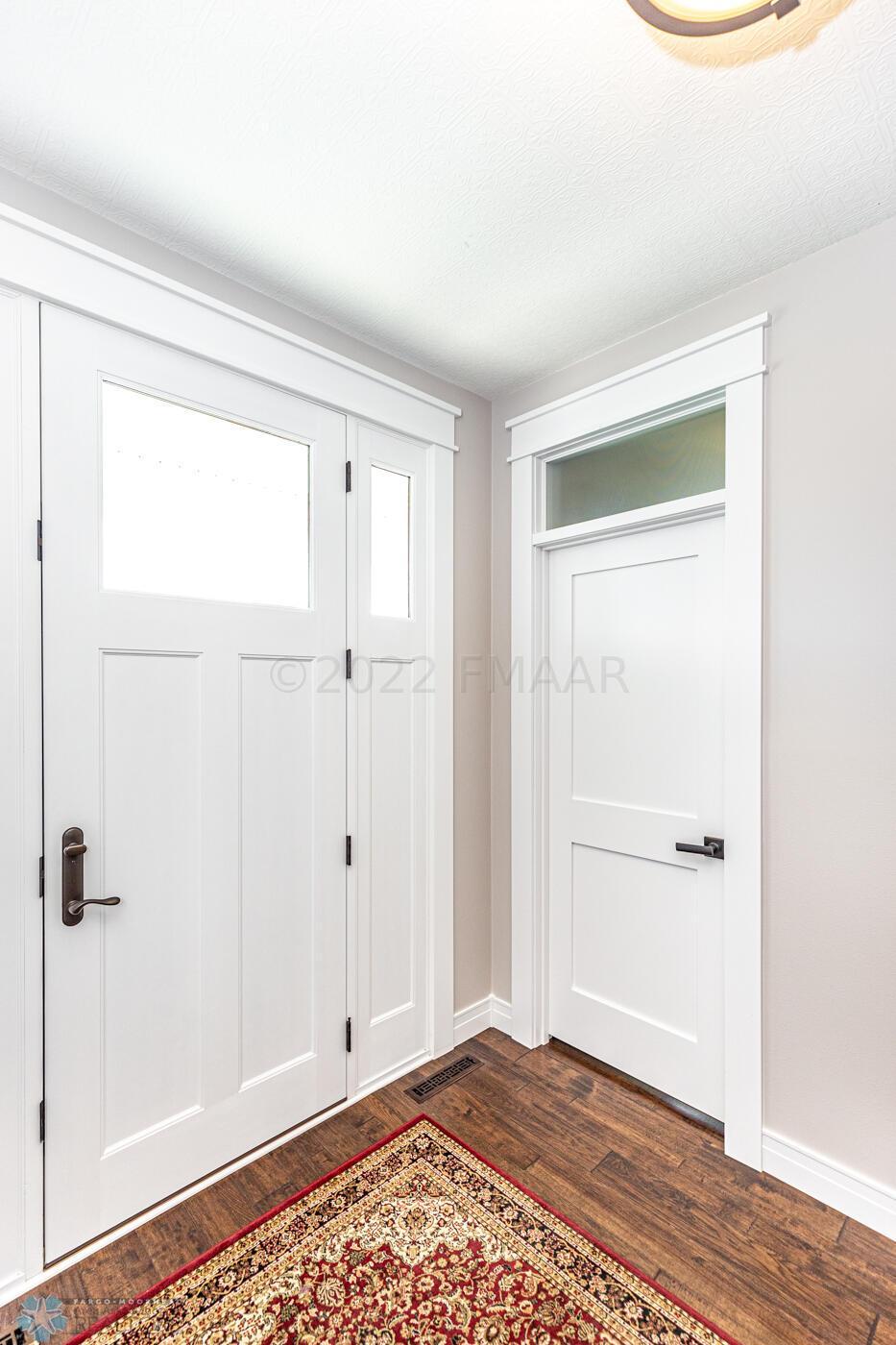 Foyer & Laundry room access