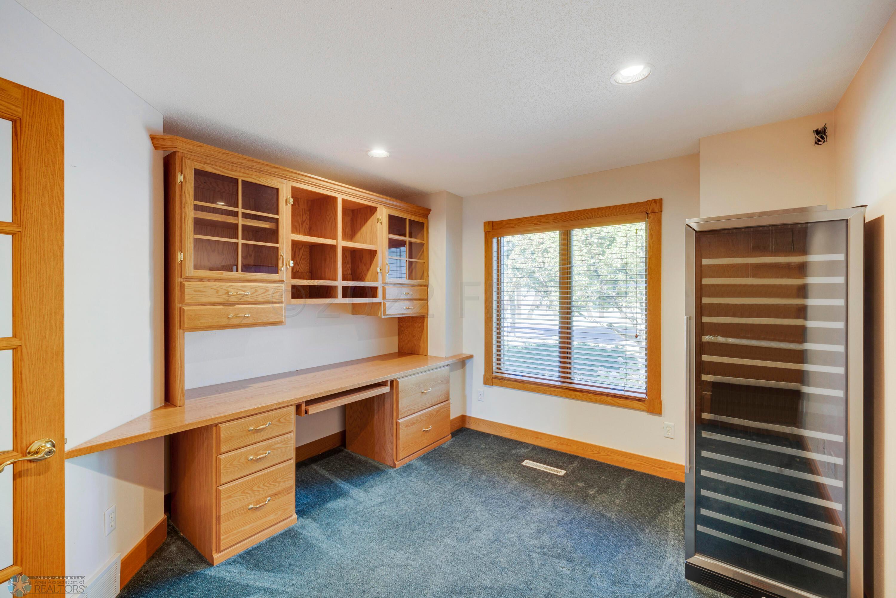 Office/Bedroom/Flex Room
