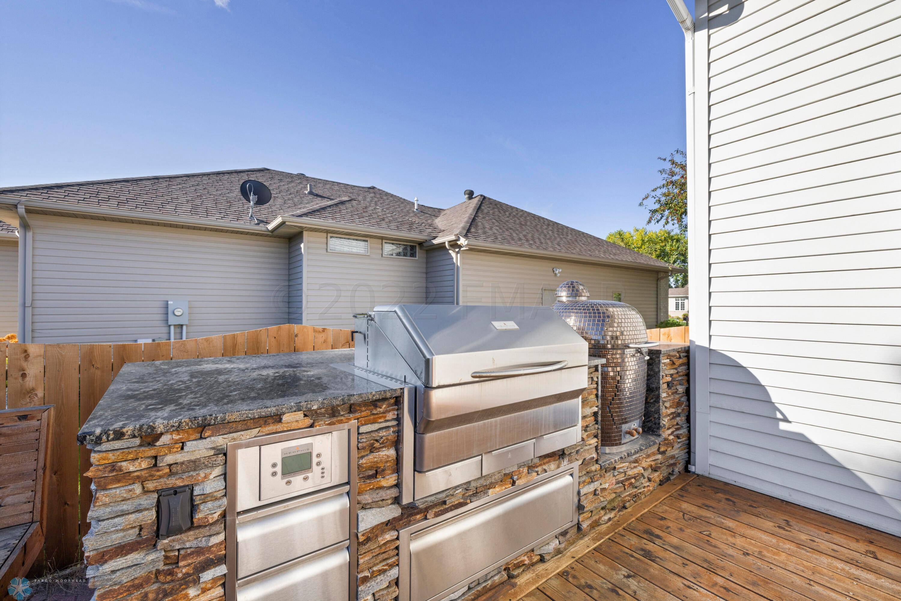 Custom Outdoor Grill/Kitchen Area