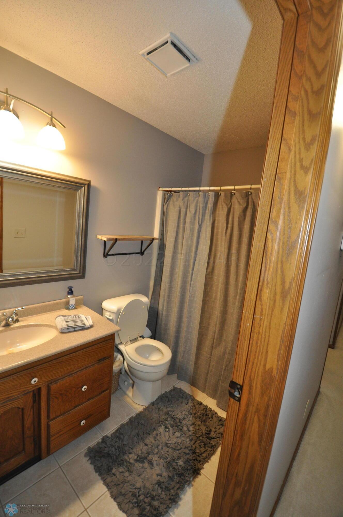 Main floor full bath