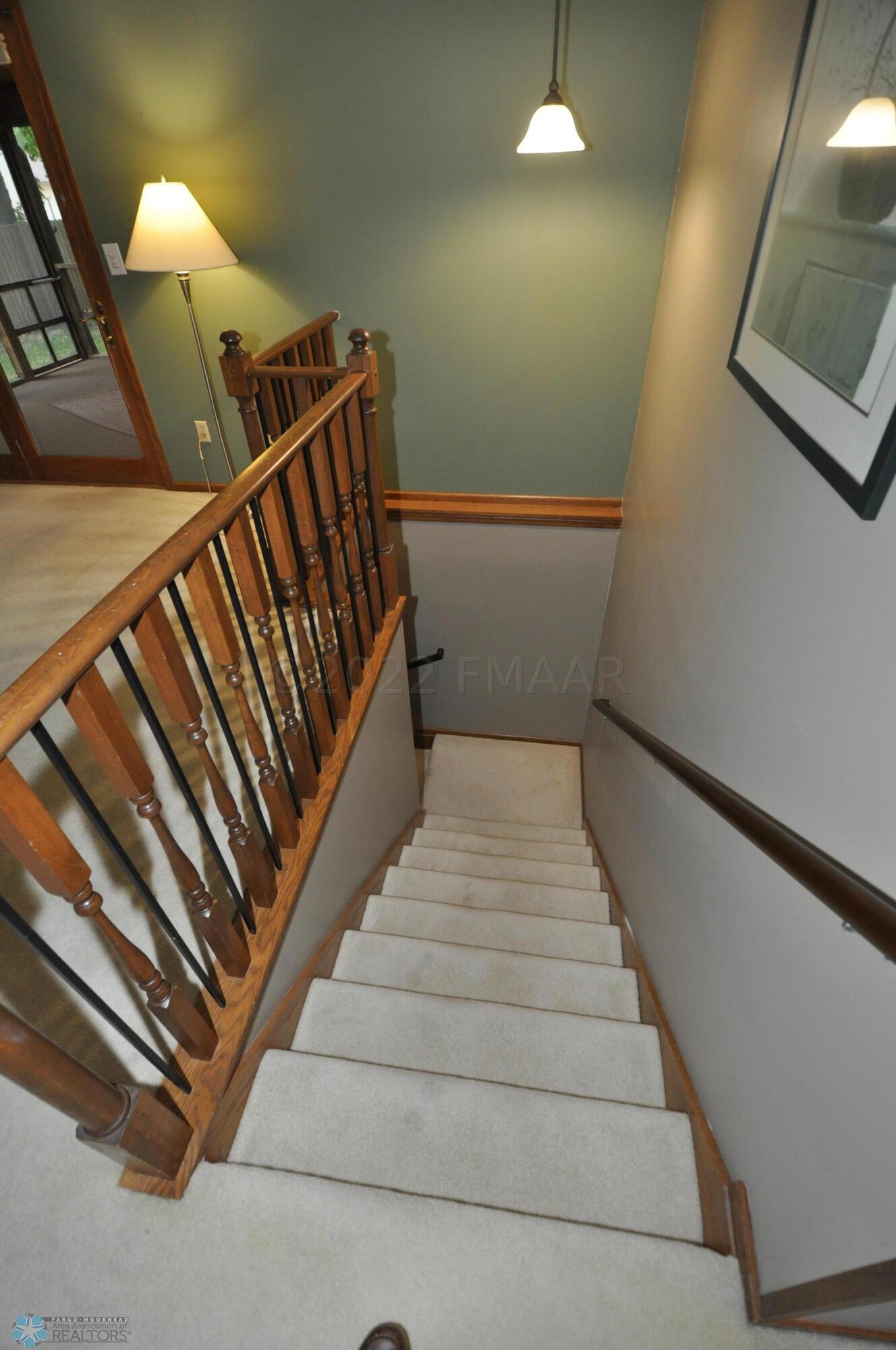 Right angle stair to basement