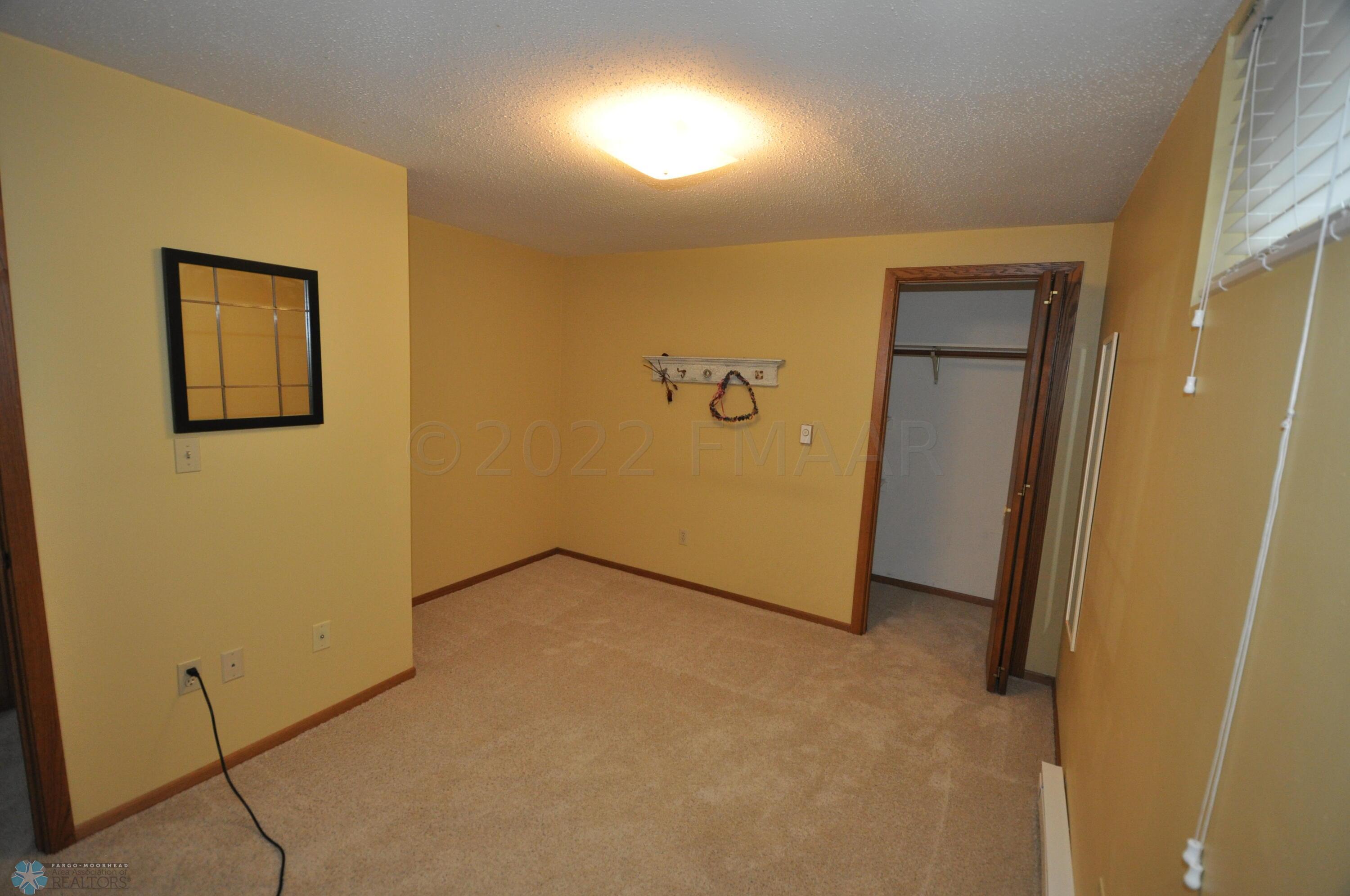 Add an escape window for bedroom 4