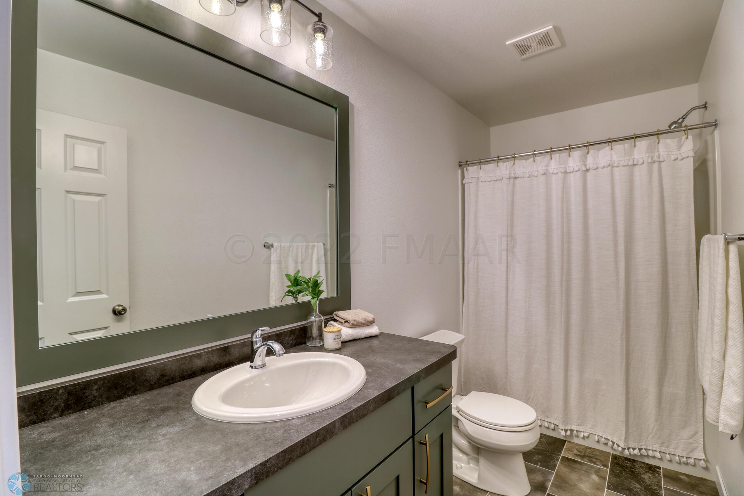 Bathroom1_1