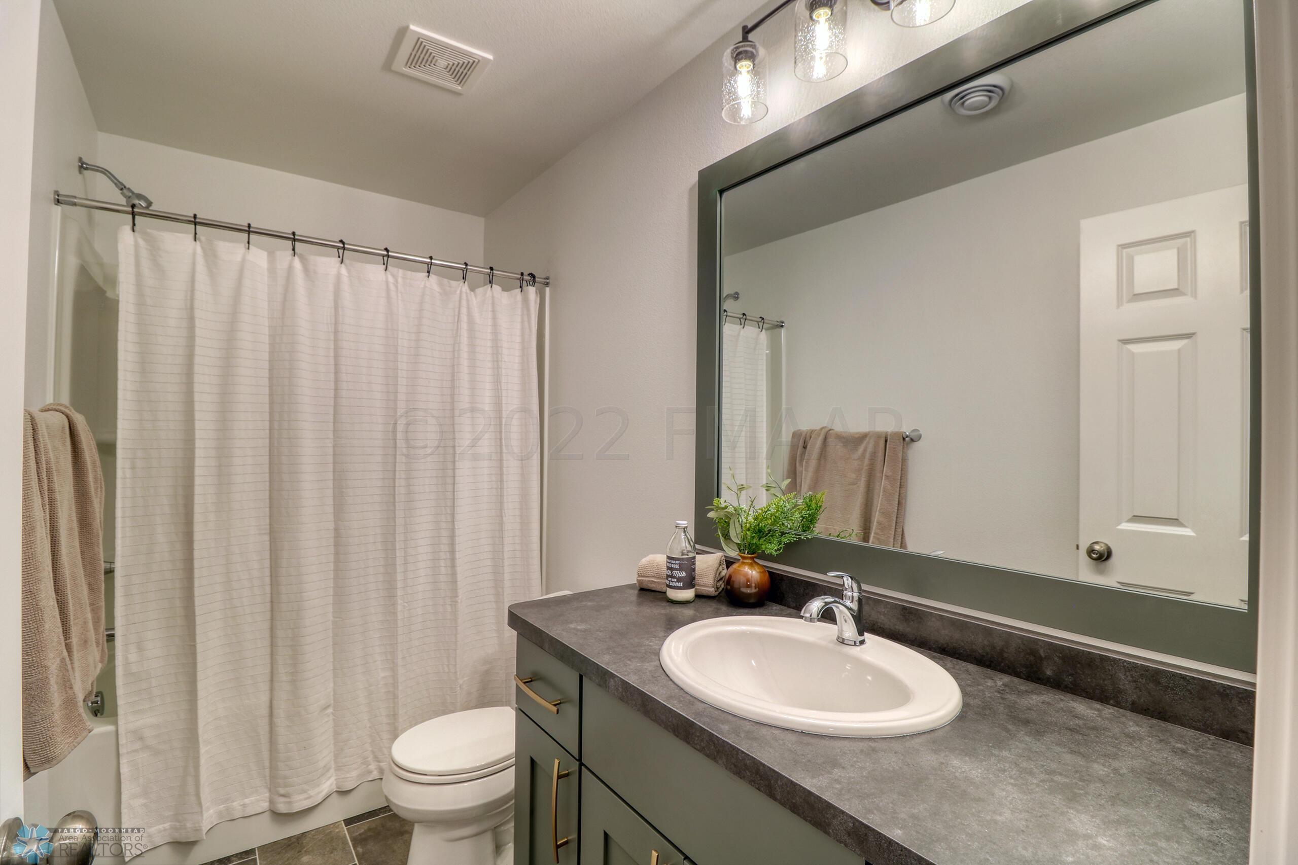 Basement Bathroom1_1