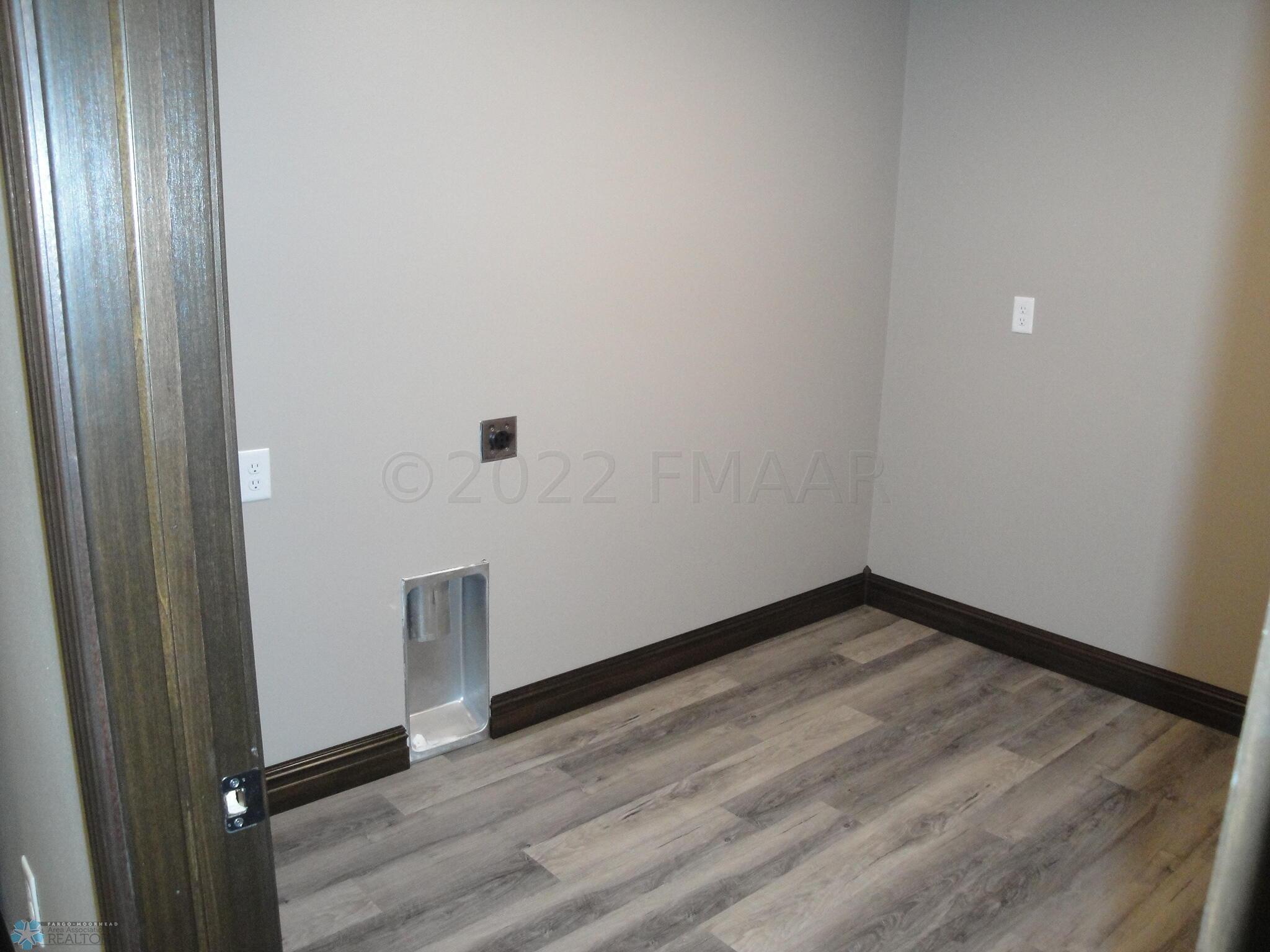 Bsmt Laundry/Storage
