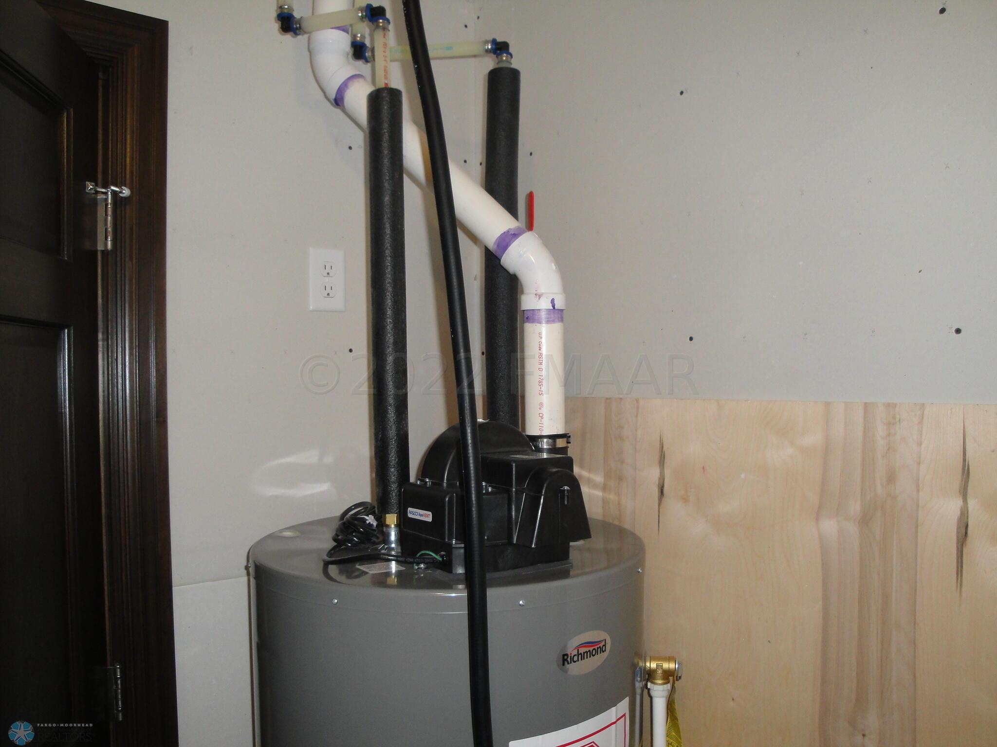 Gas Power Vent Water Heater