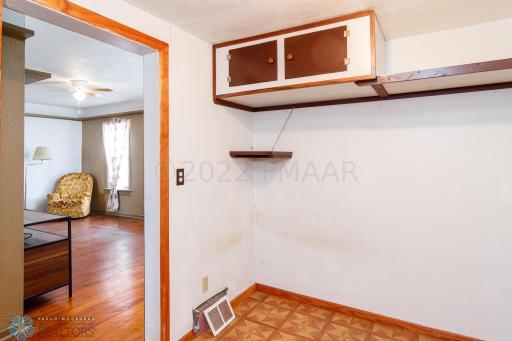 313 FRONT Street S, Fairmount, ND 58030