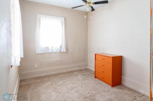 313 FRONT Street S, Fairmount, ND 58030