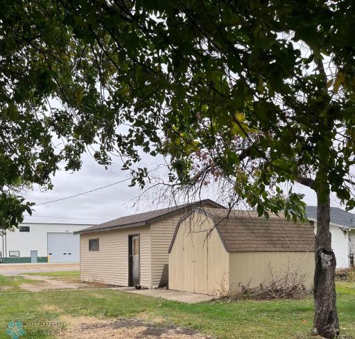 313 FRONT Street S, Fairmount, ND 58030