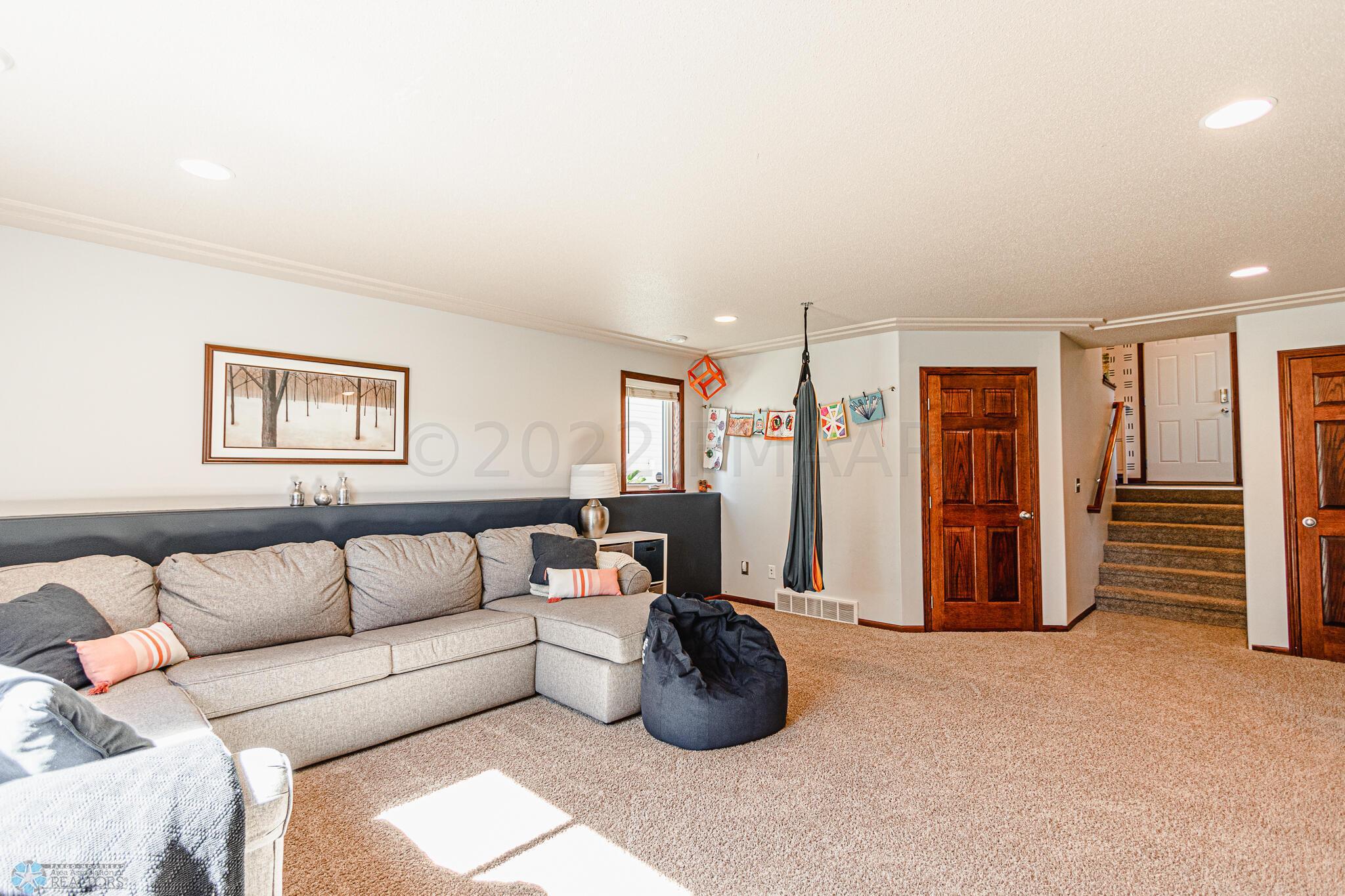 1541 34th Ave S, Moorhead, MN 56560-19