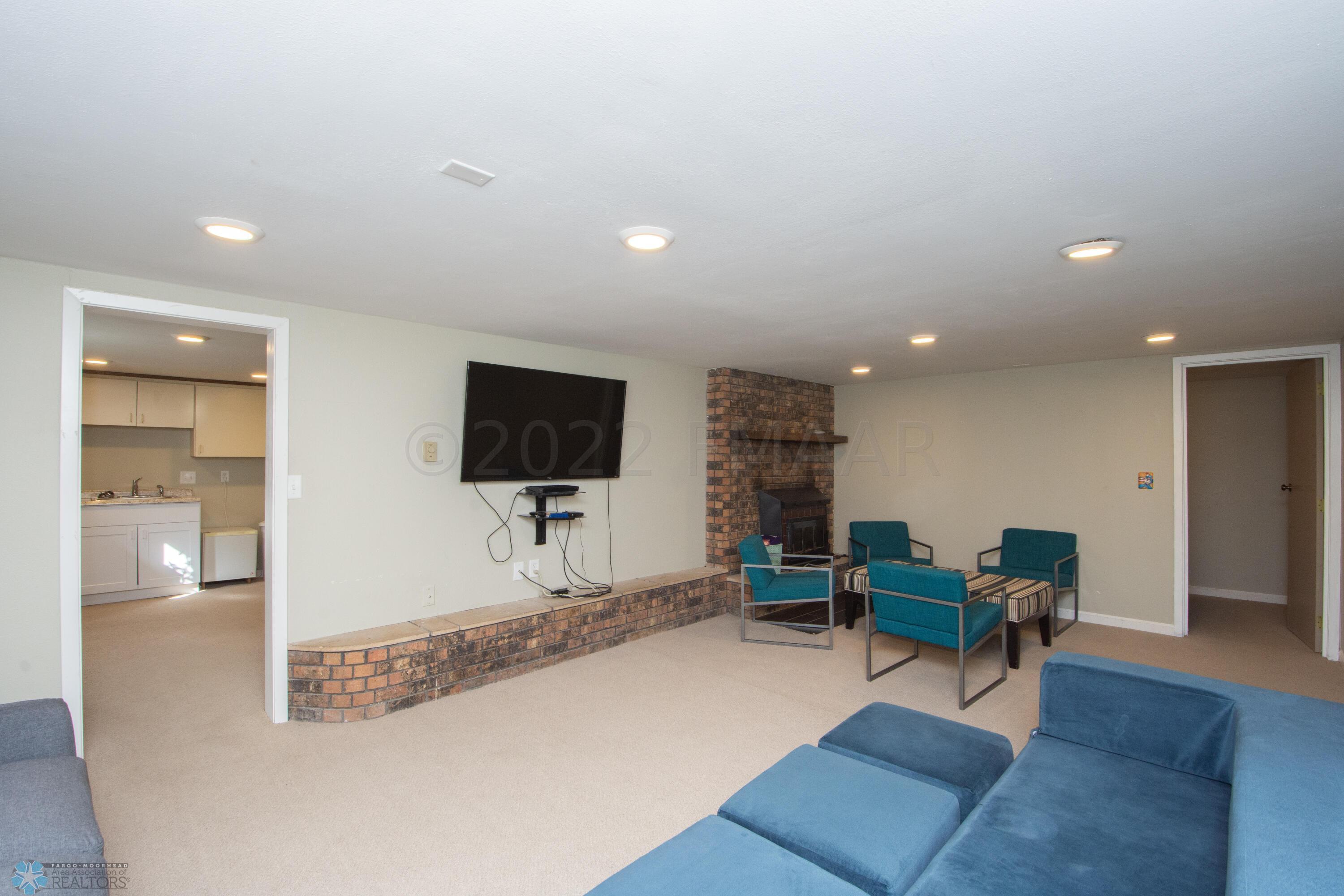 111 3rd Ave S Fargo_0884-1