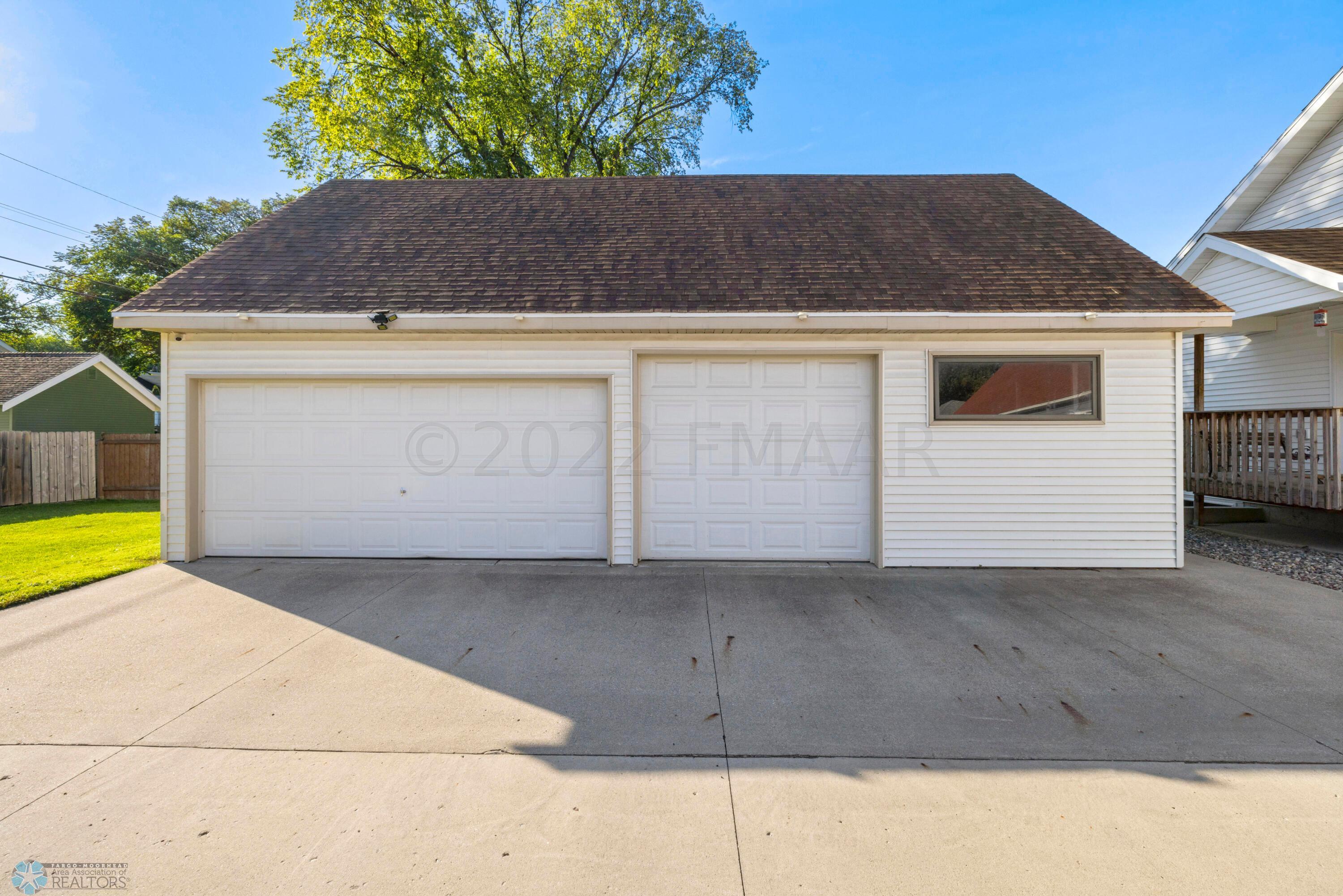 4 Car Garage