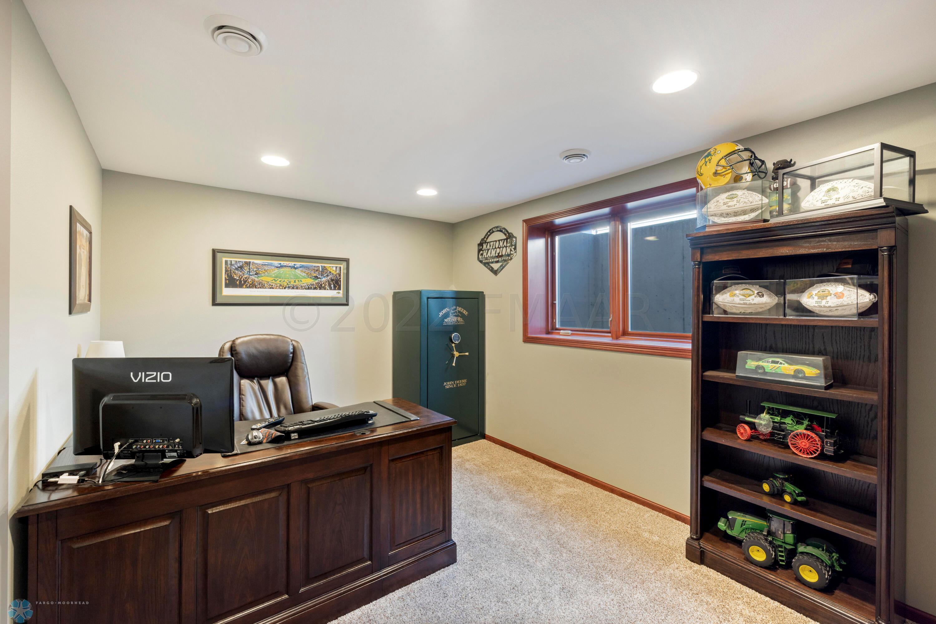 Amdak_1824 36th St S Moorhead__52