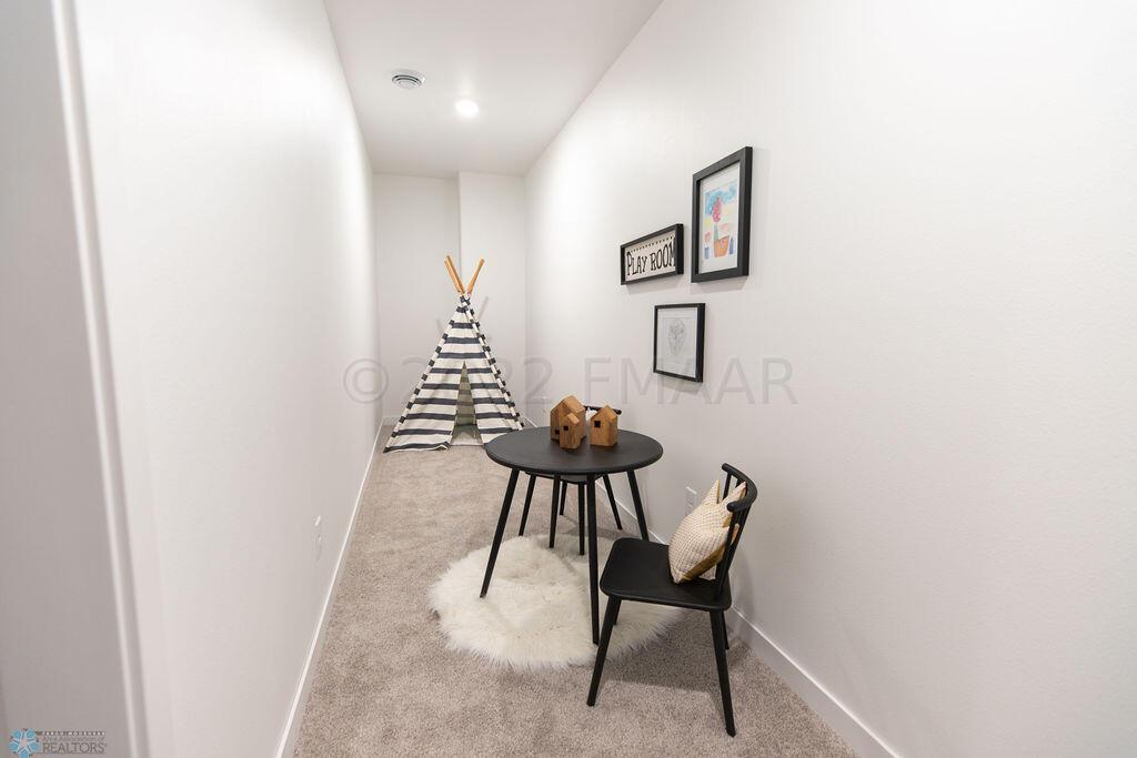 1081AshleyDr.W-37