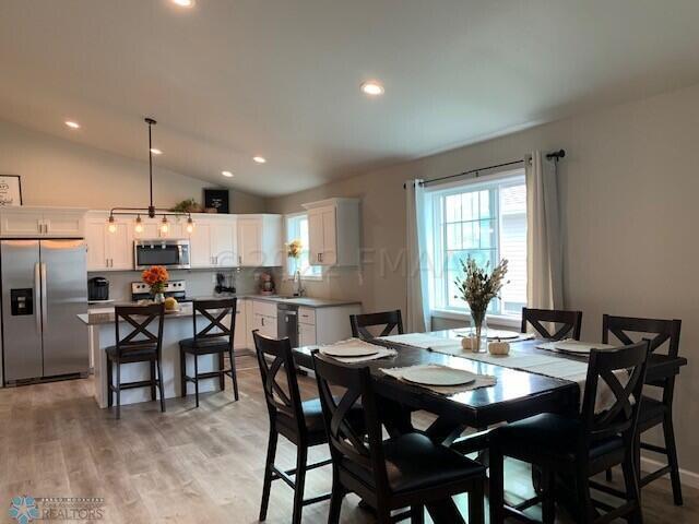 Dining kitchen