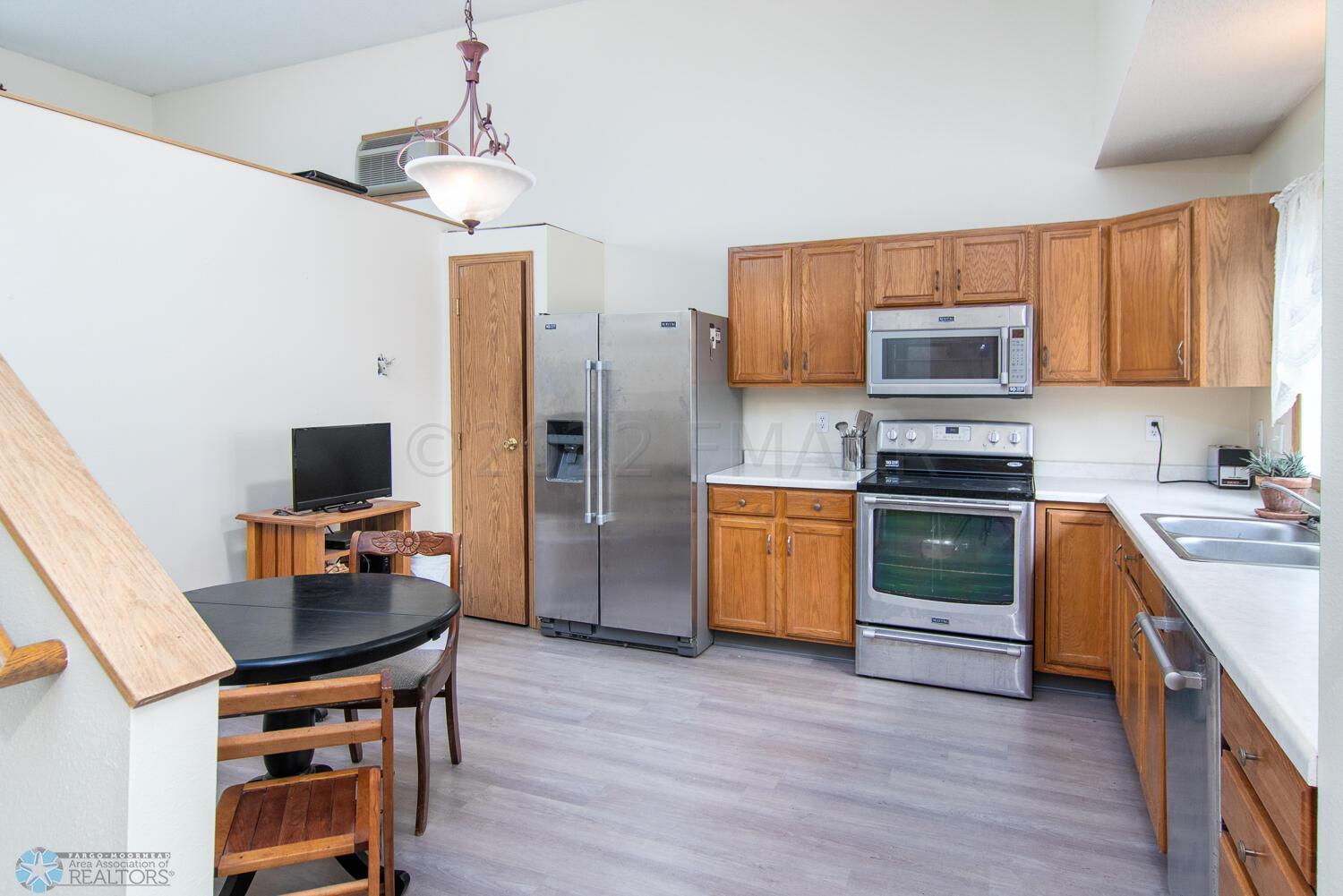 Kitchen Wide
