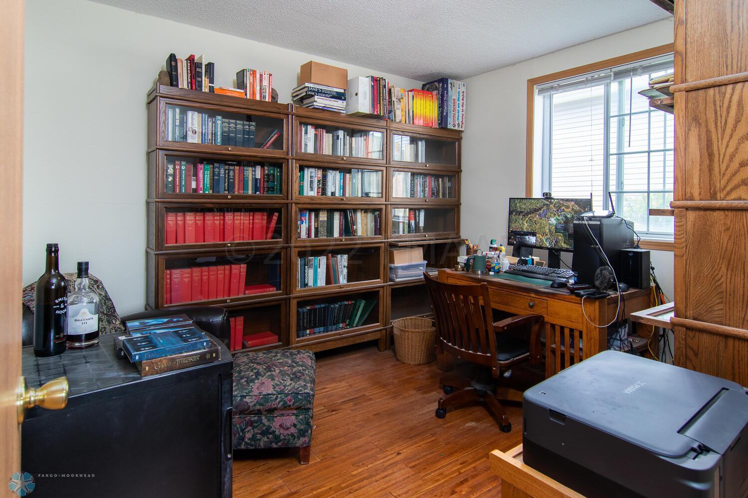 Den/4th Bedroom