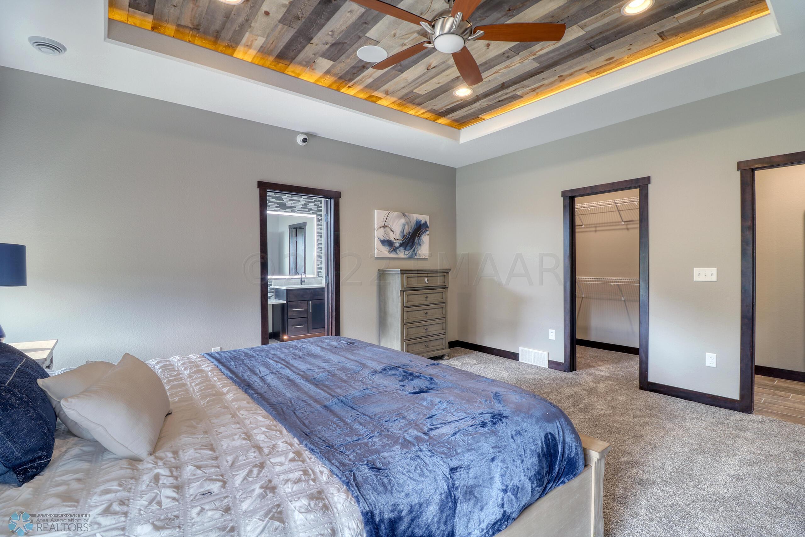 Master Bedroom1_3