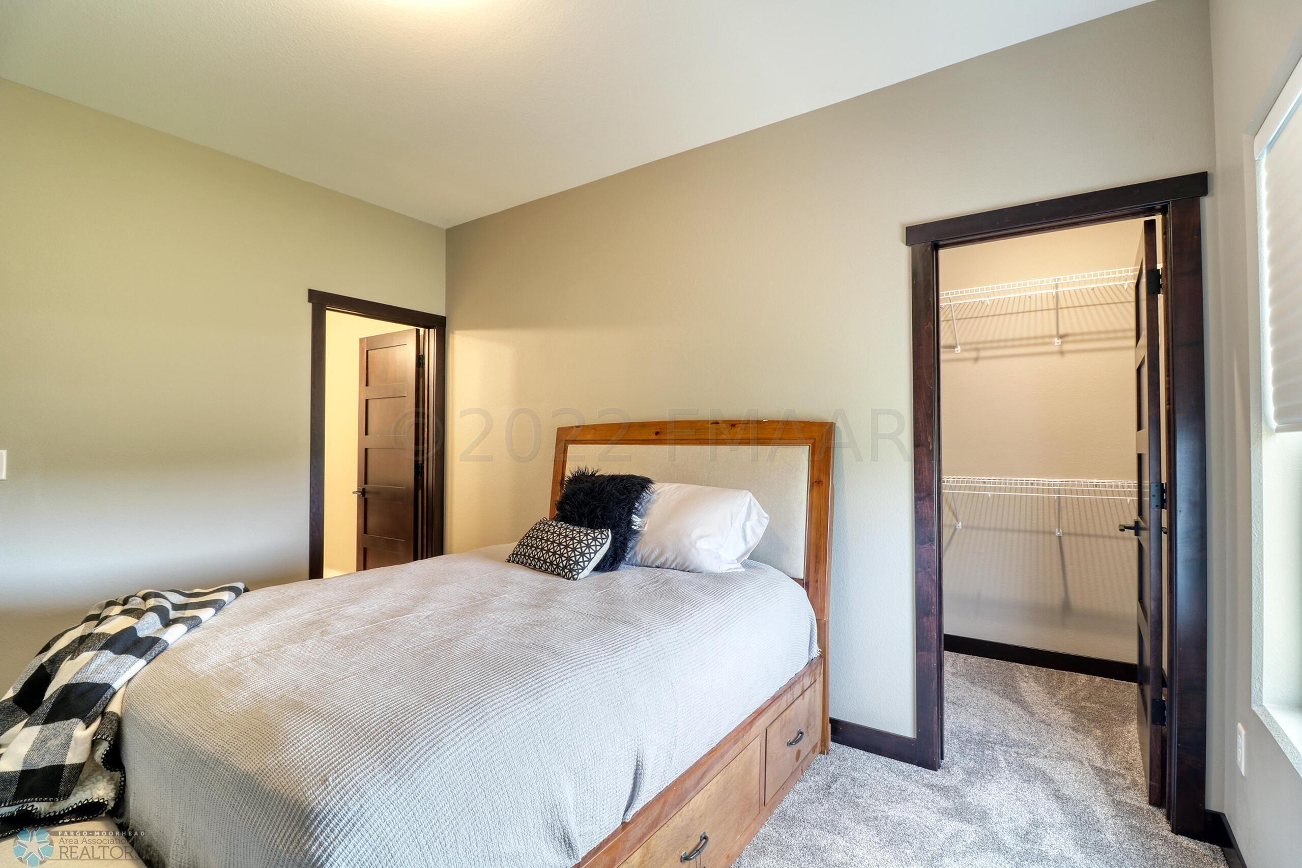 Bedroom1_2