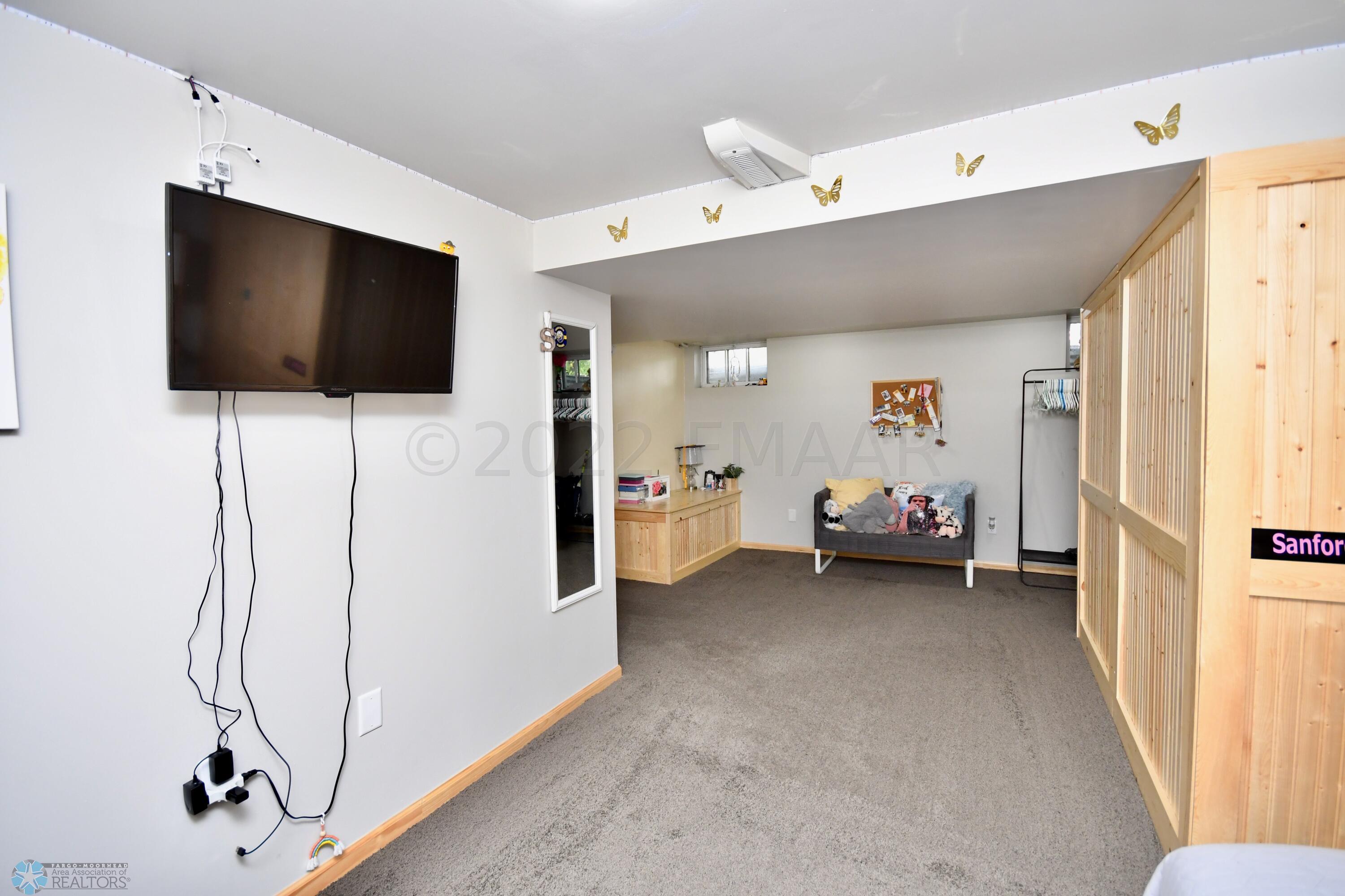 Bedroom suite