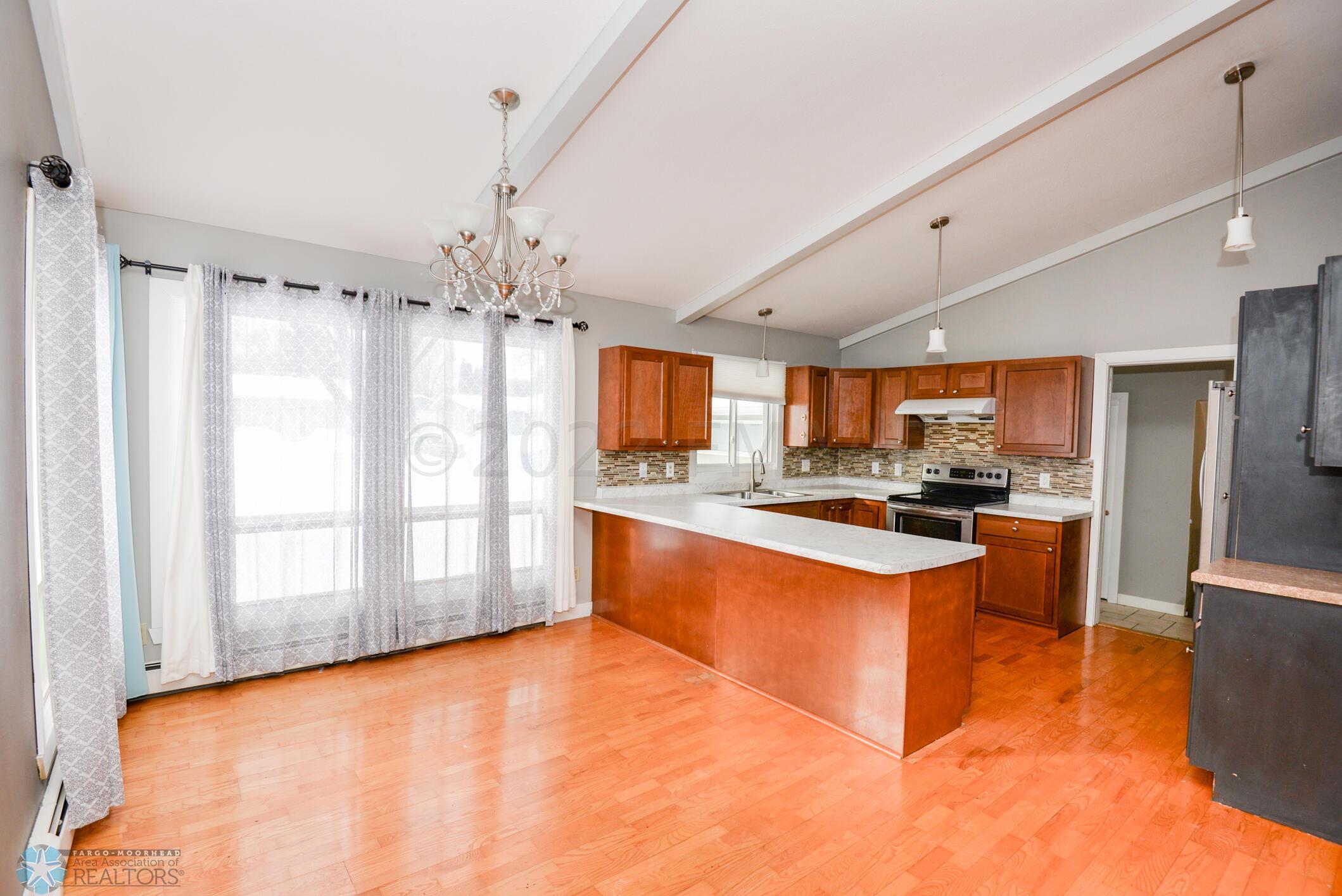 Kitchen/Dining