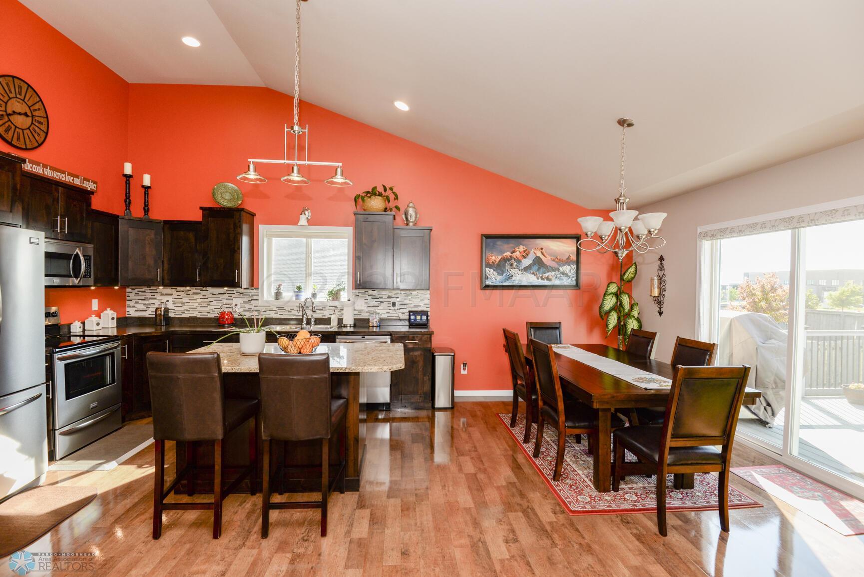 Kitchen/Dining
