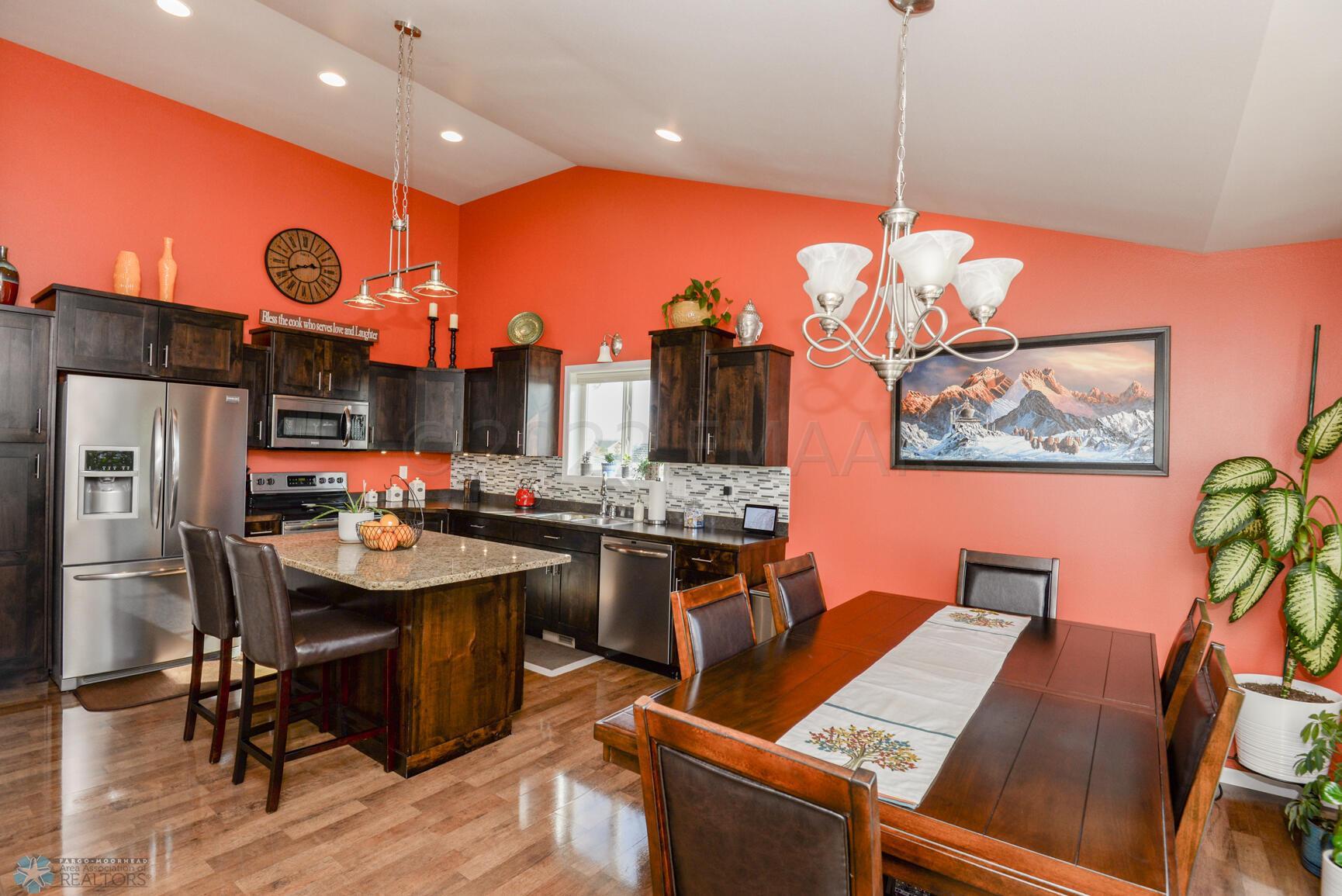 Kitchen/Dining