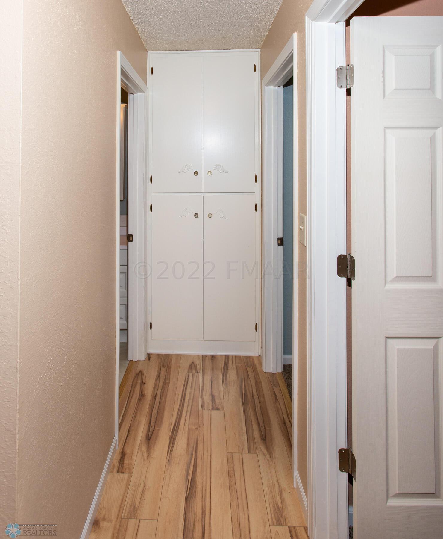 Hallway w/Linen