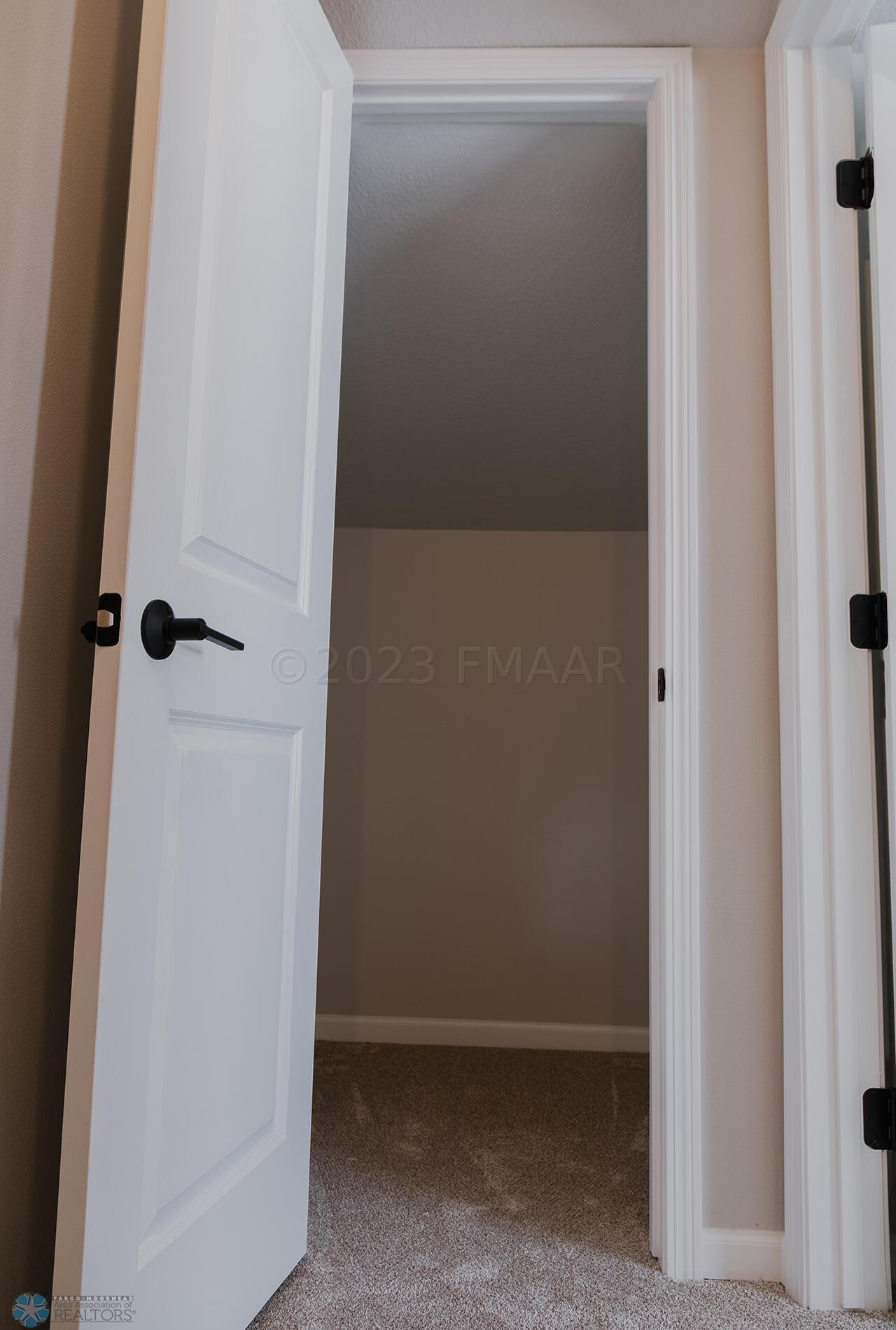 _A0A1777-2-HDR
