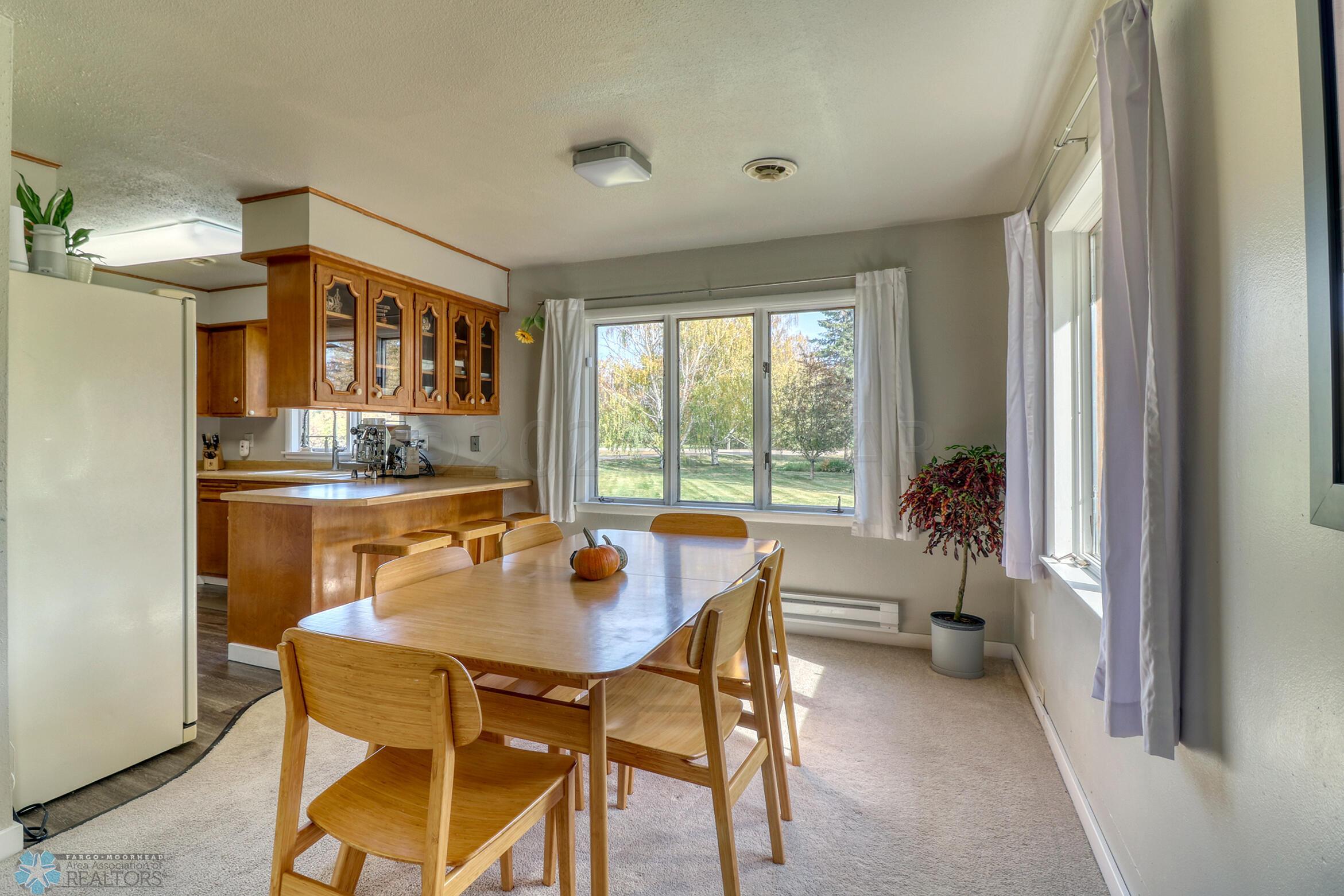 Dining Area1_0