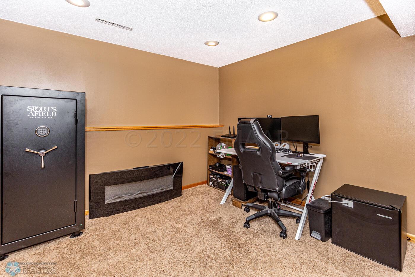 Room off Famiy Room